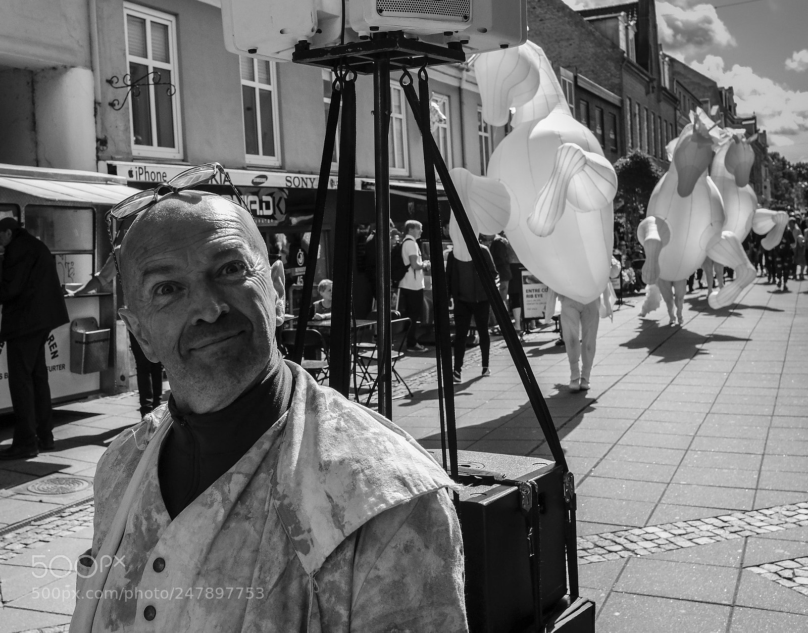 Fujifilm X-T20 sample photo. Leader of the fake photography