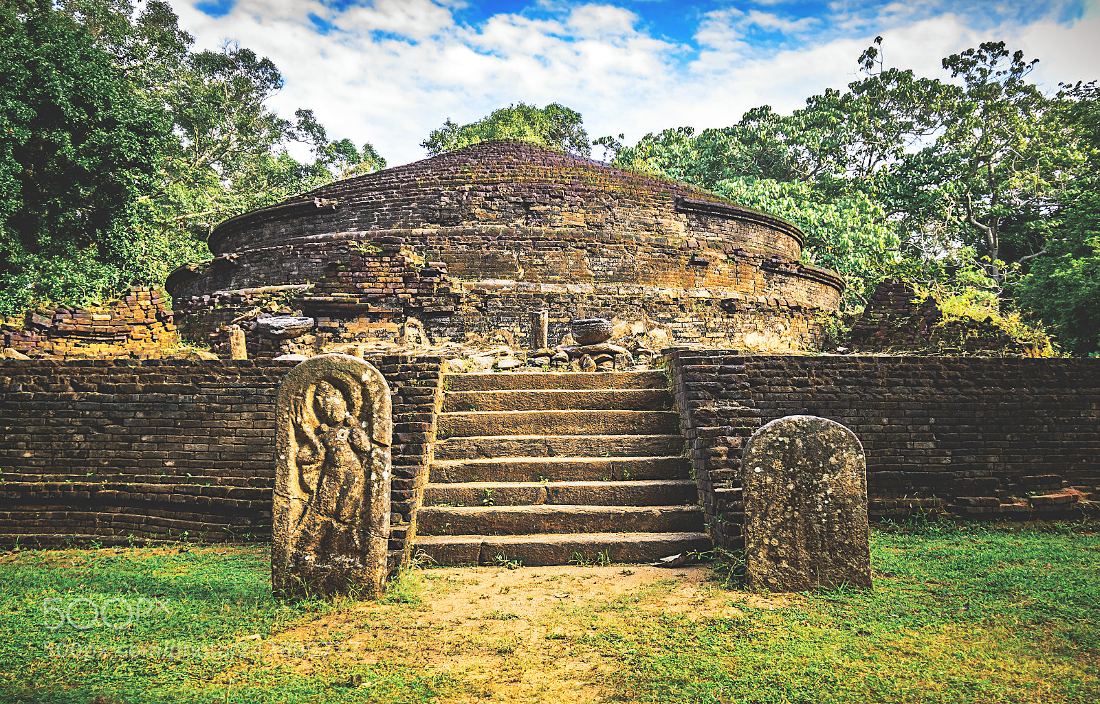 Canon EOS 600D (Rebel EOS T3i / EOS Kiss X5) sample photo. The forgotten temple, sri photography