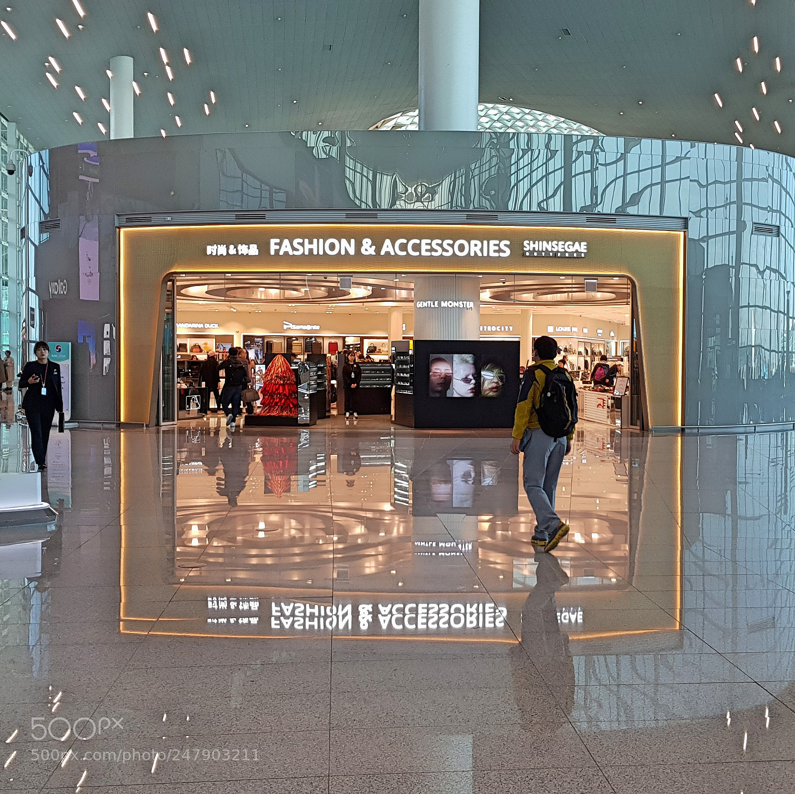 Samsung Galaxy S8 sample photo. Seoul airport. photography