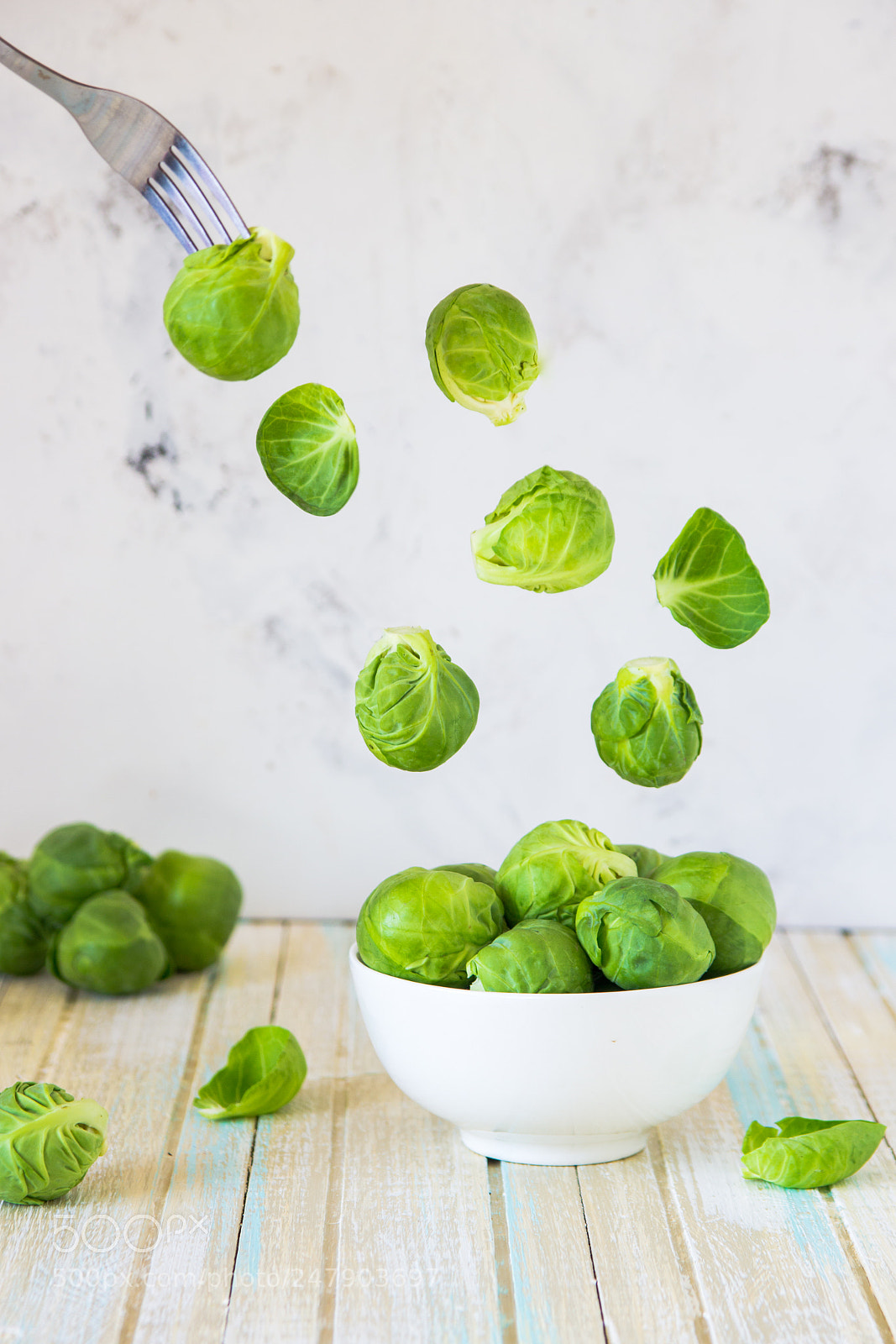 Canon EOS 600D (Rebel EOS T3i / EOS Kiss X5) sample photo. Brussels sprouts flying over photography