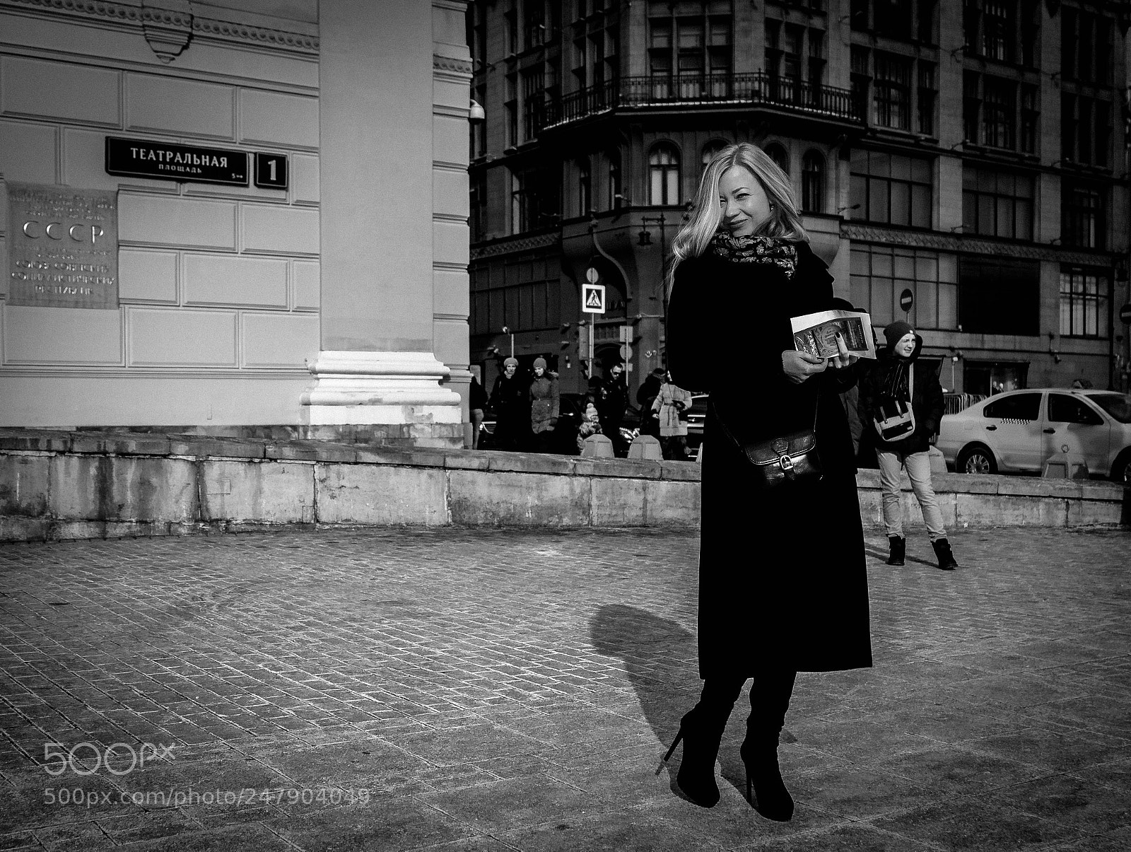 Canon EOS 750D (EOS Rebel T6i / EOS Kiss X8i) sample photo. Moscow winter portrait photography