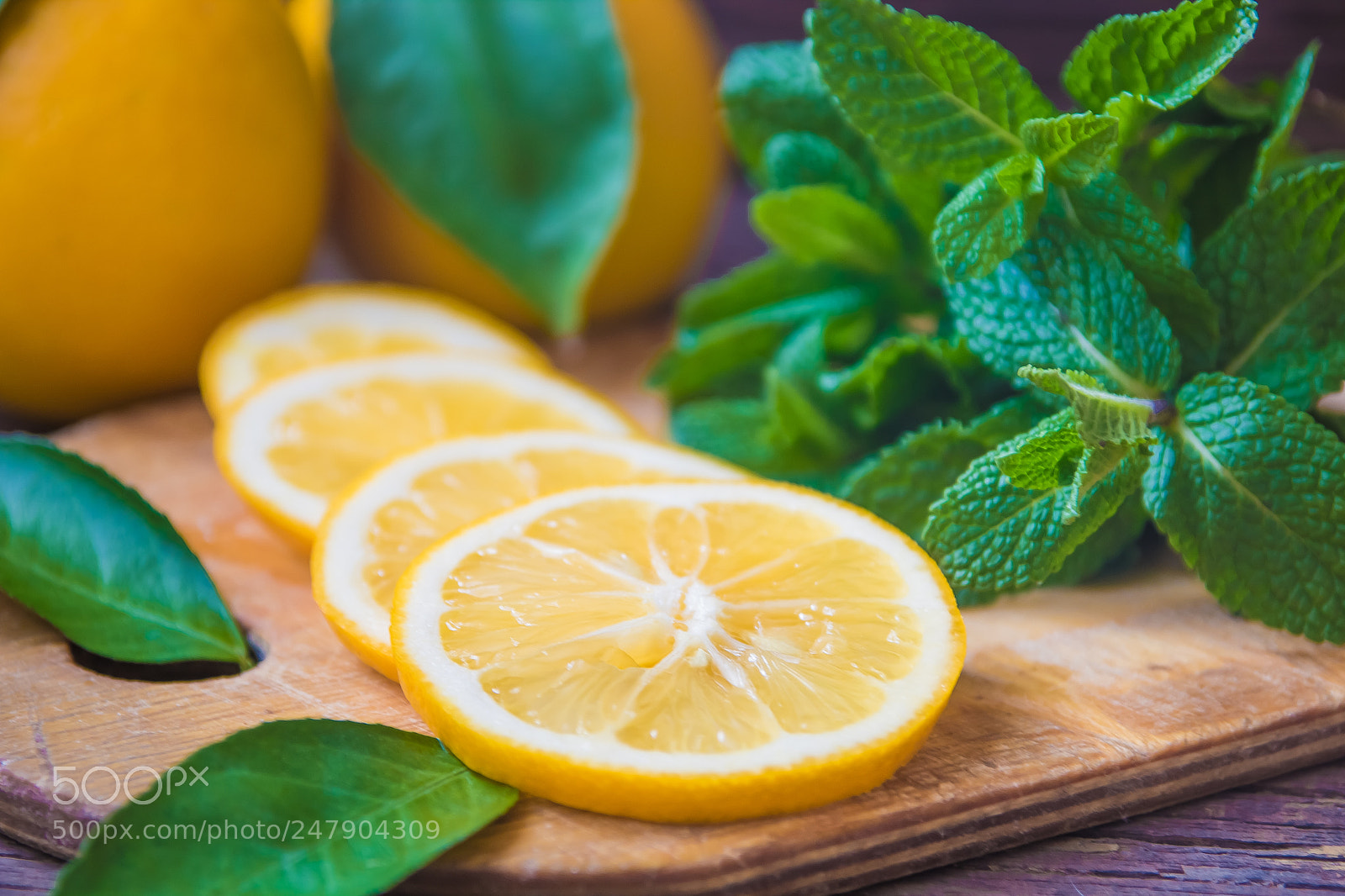 Canon EOS 600D (Rebel EOS T3i / EOS Kiss X5) sample photo. Fresh mint and lemon photography