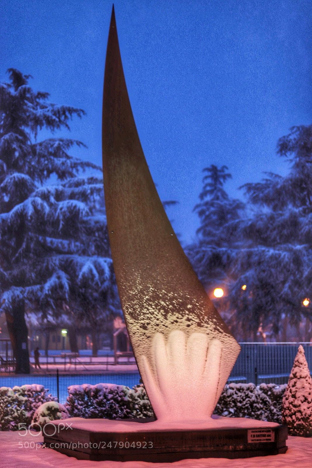 Canon EOS 77D (EOS 9000D / EOS 770D) sample photo. La mano della natura photography