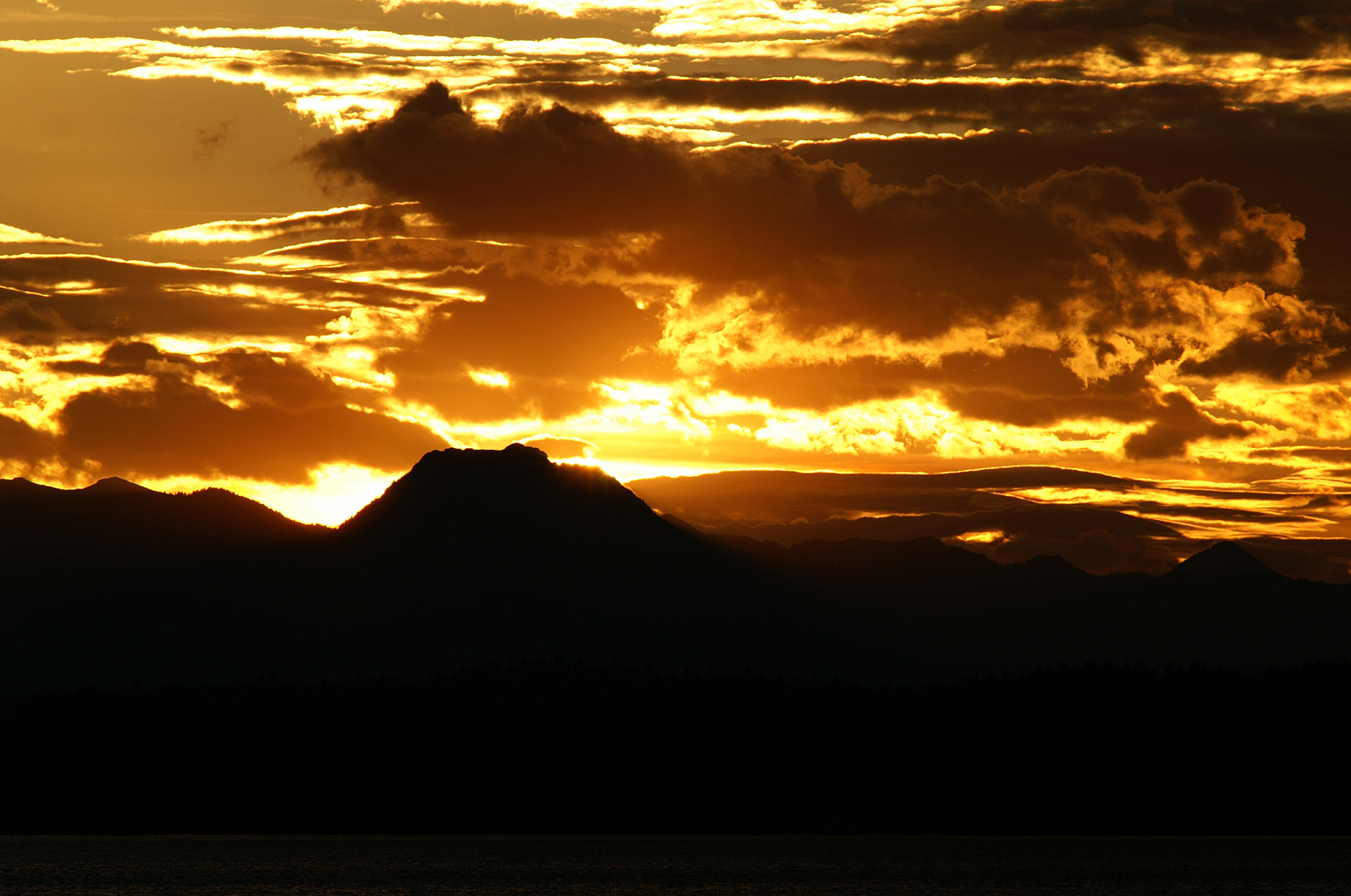 Minolta AF 300mm F4 HS-APO G sample photo. Burning mountain. photography