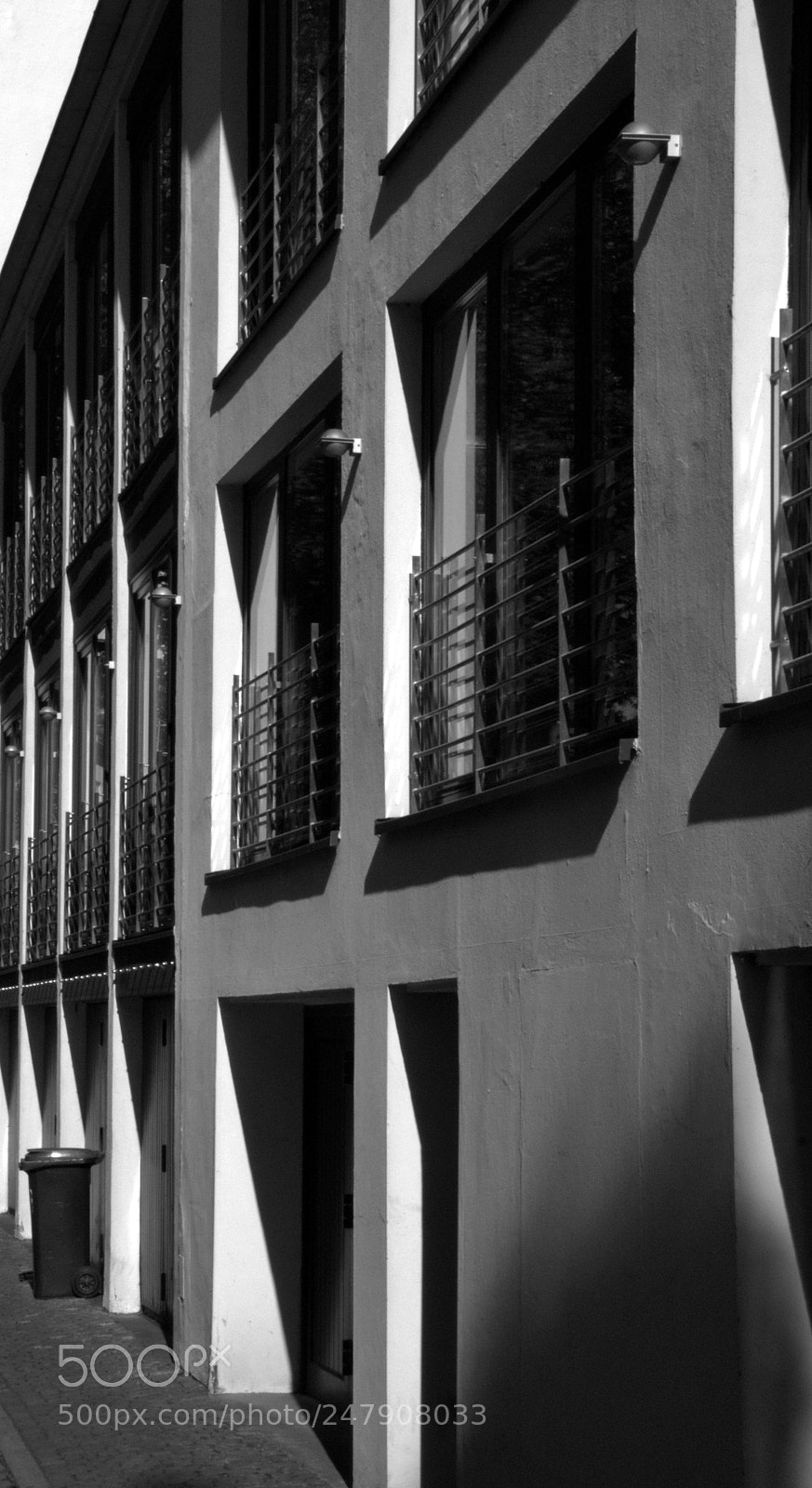 Sony SLT-A58 sample photo. White building photography