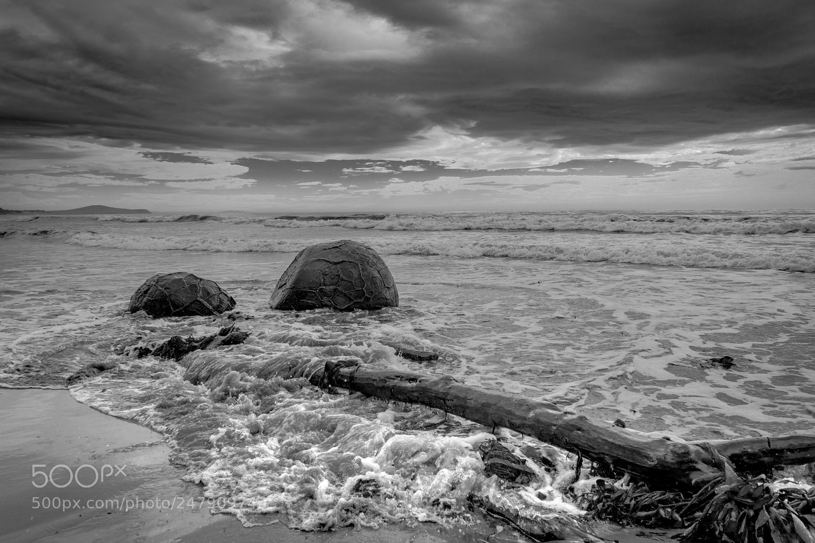 Nikon D7100 sample photo. Beach with boulders,nz photography