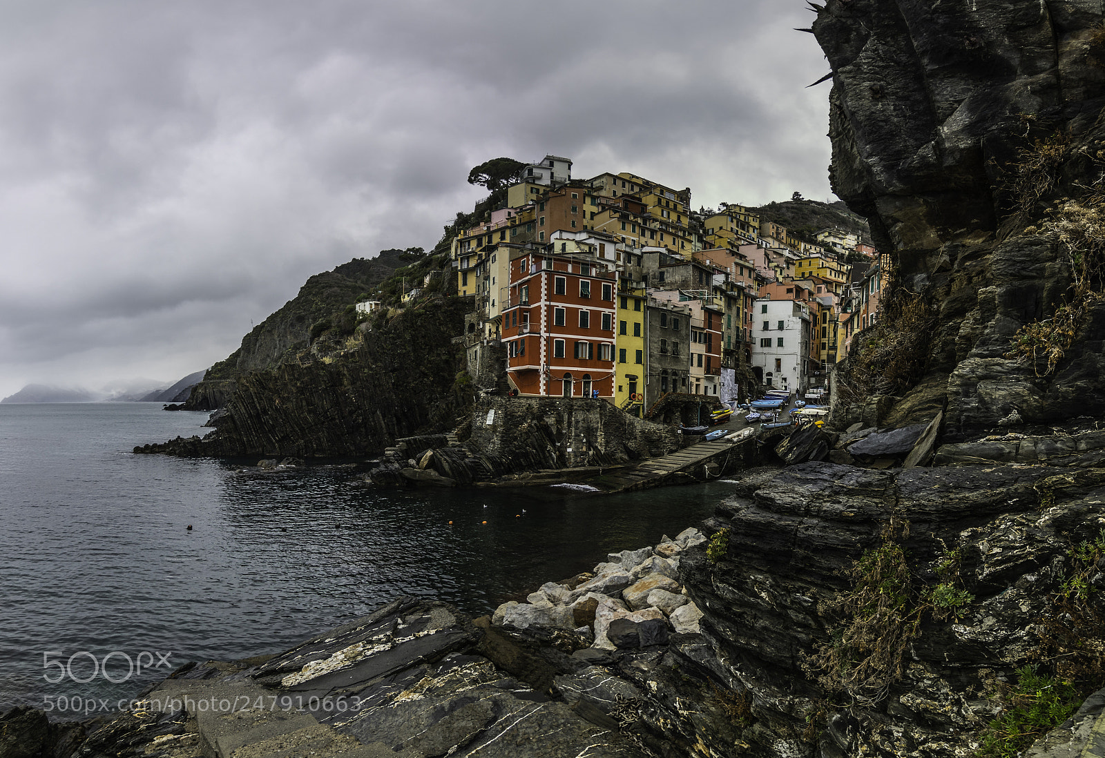 Canon EOS 7D Mark II sample photo. Riomaggiore photography