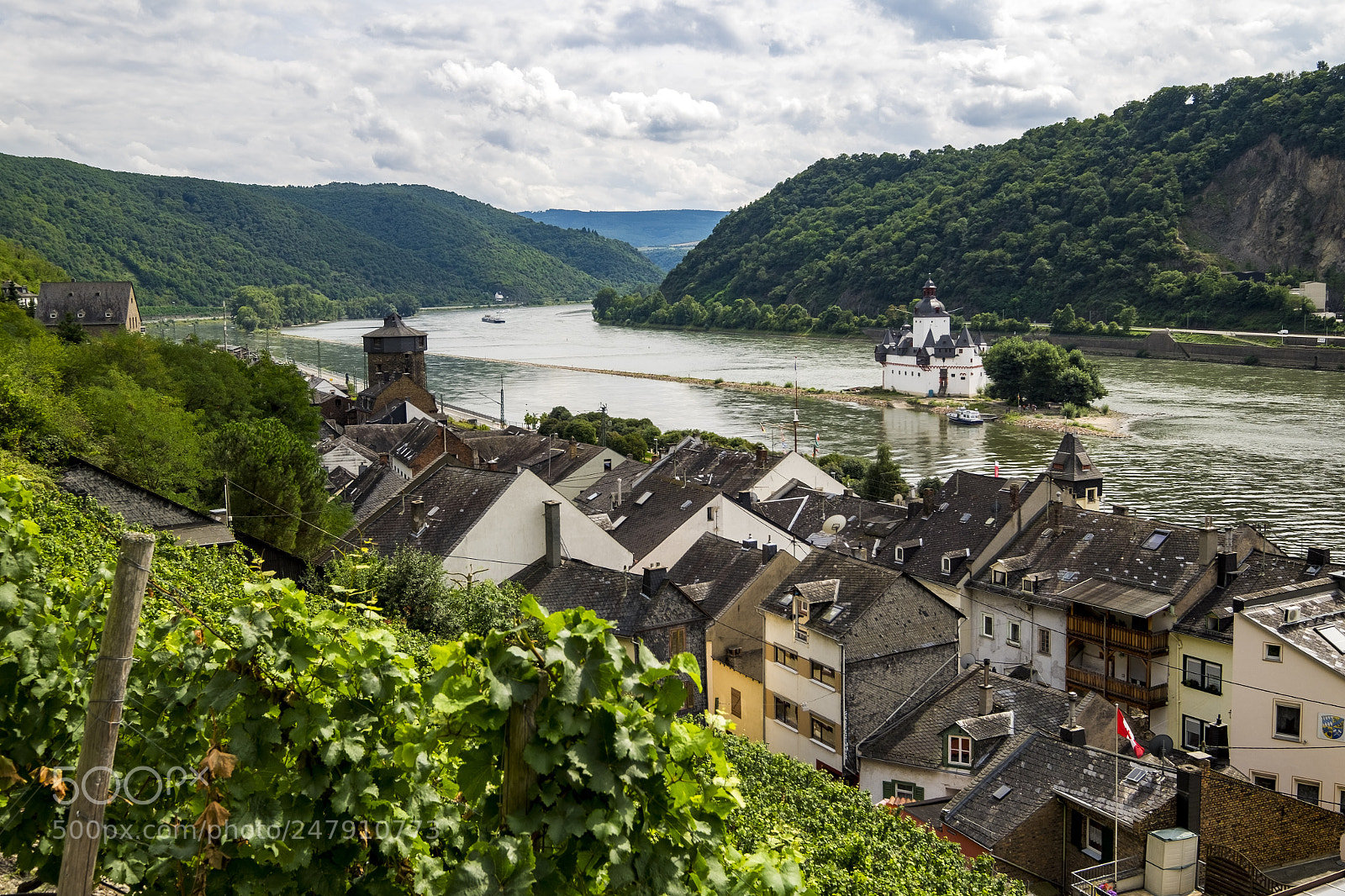 Fujifilm X-T10 sample photo. River rhine with pfalzgrafenstein photography