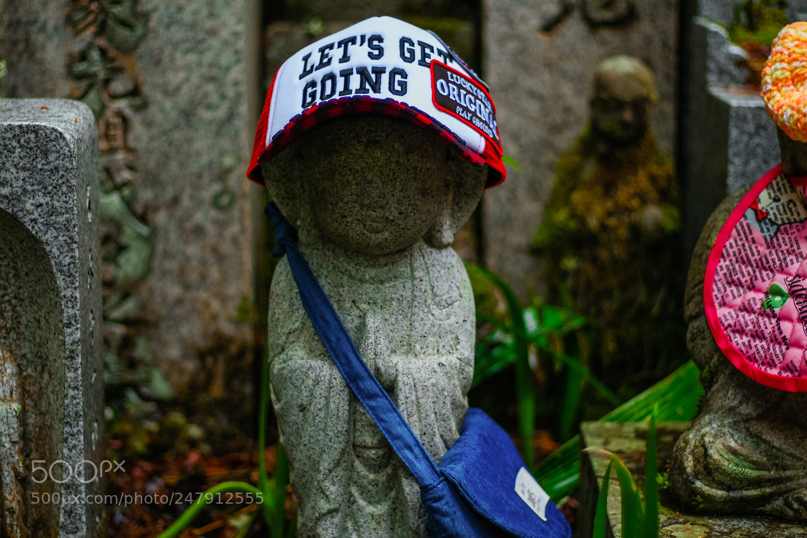 Canon EOS 650D (EOS Rebel T4i / EOS Kiss X6i) sample photo. Statue in okunoin cemetary photography