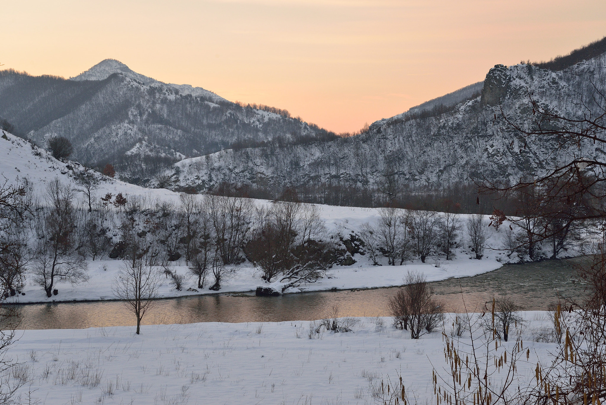 Nikon D610 sample photo. Mesta river valley photography