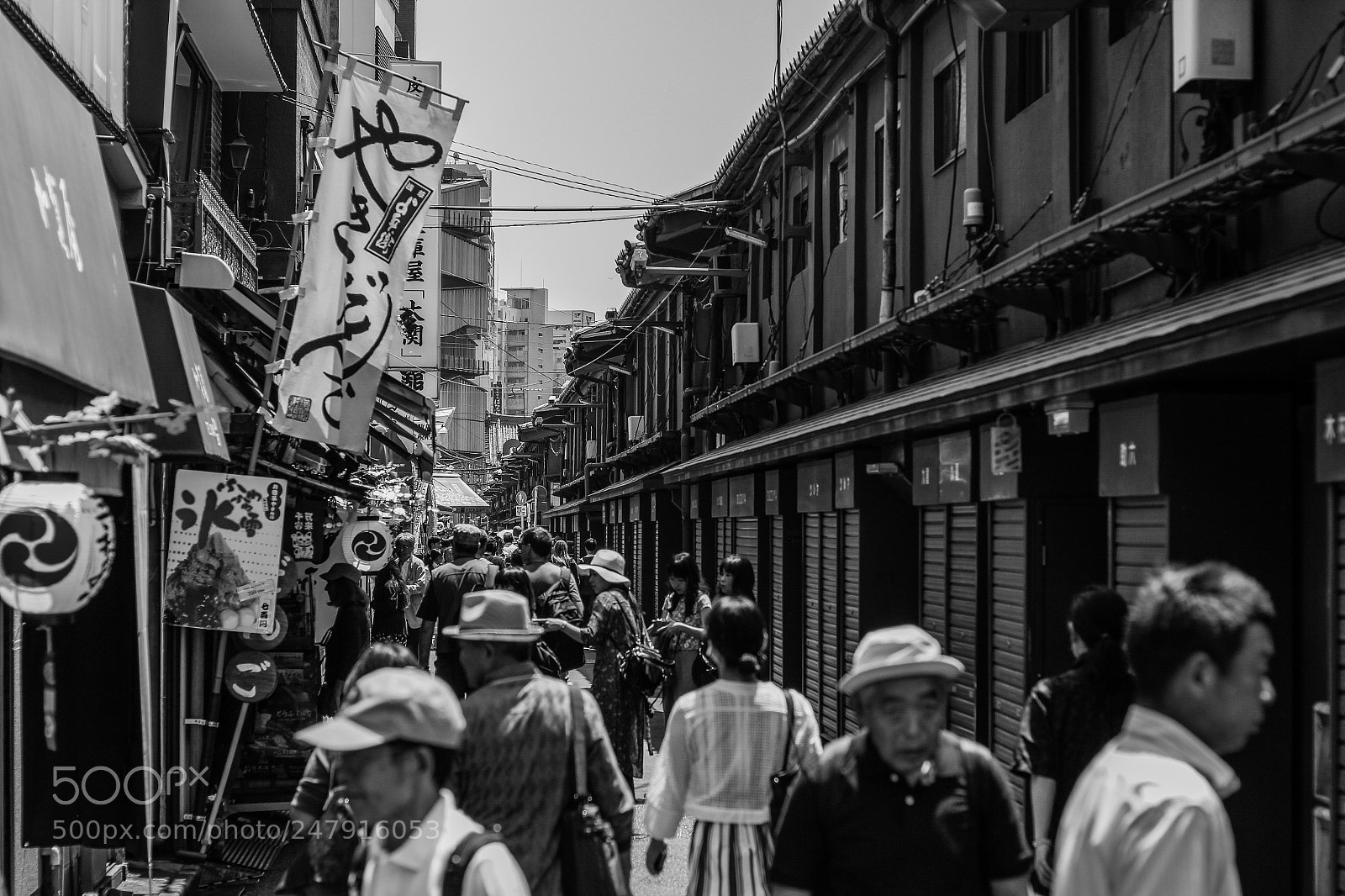 Canon EOS 650D (EOS Rebel T4i / EOS Kiss X6i) sample photo. Asakusa side street photography