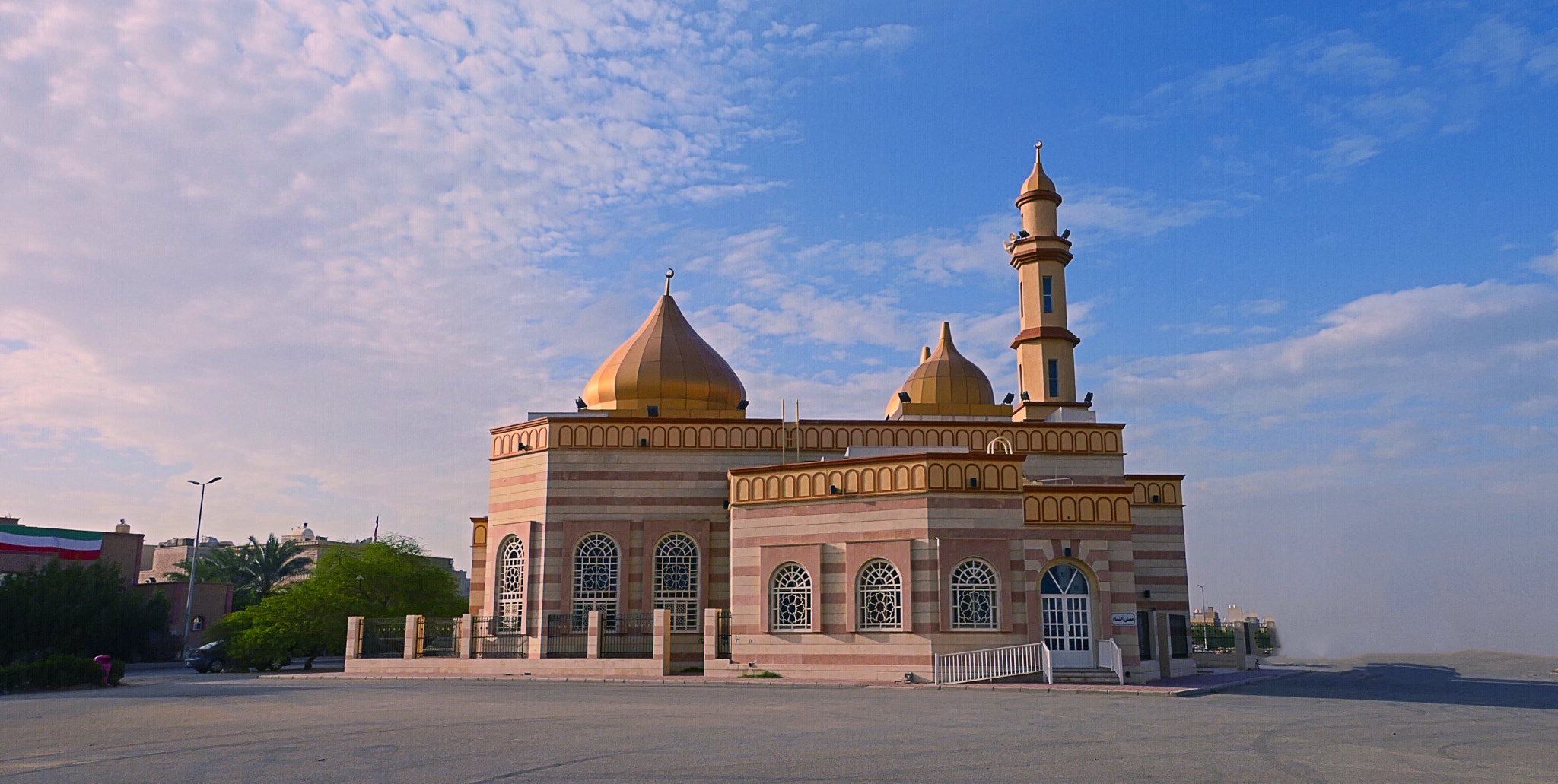 Panasonic Lumix DMC-LX10 (Lumix DMC-LX15) sample photo. Mosque kuwait photography