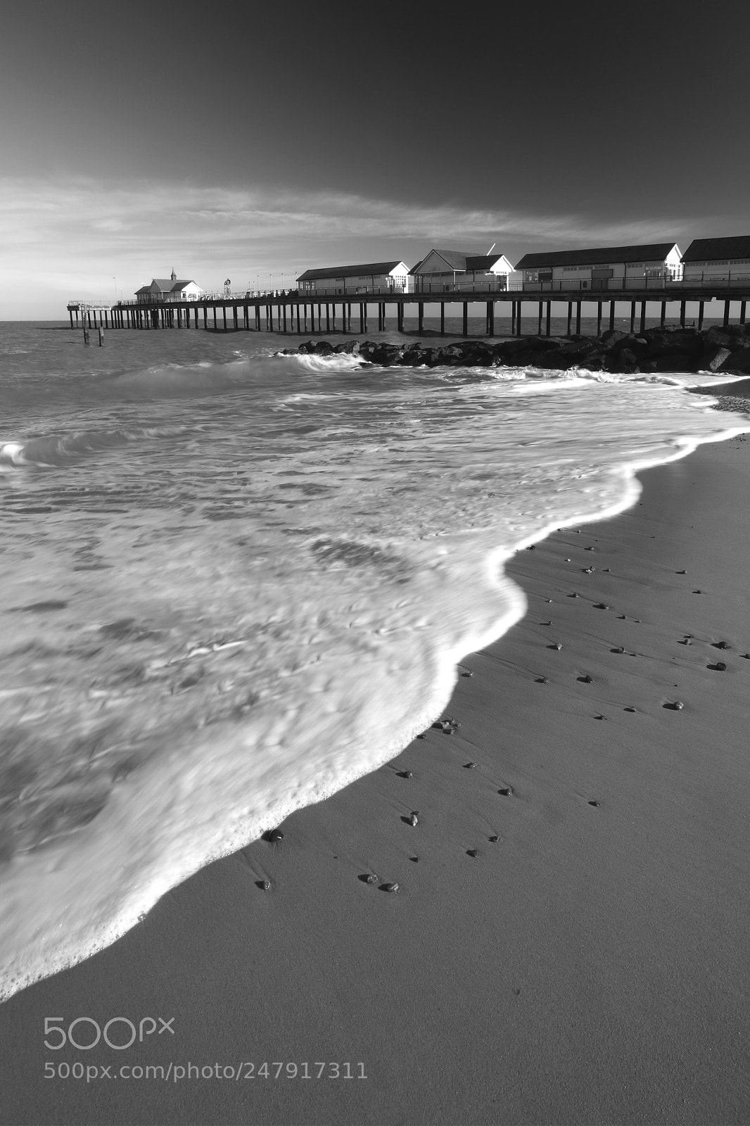 Canon EOS 5D Mark II sample photo. Southwold pier, southwold town photography