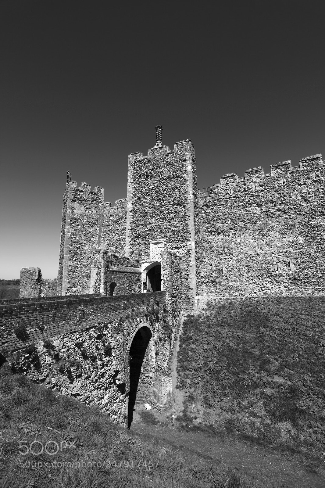 Canon EOS 5D Mark II sample photo. Summer, framlingham castle 1157-1216 photography