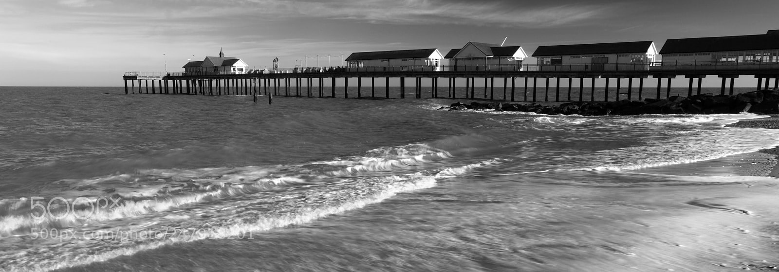 Canon EOS 5D Mark II sample photo. Southwold pier, southwold town photography