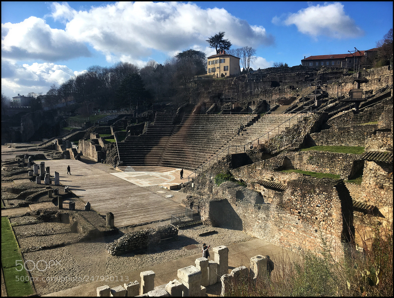 Apple iPhone SE sample photo. Mus e gallo-romain de photography