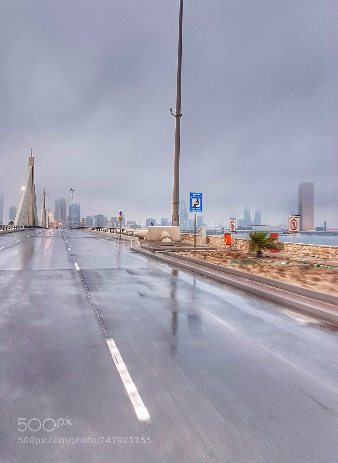 Samsung Galaxy S7 Edge sample photo. A rainy road photography