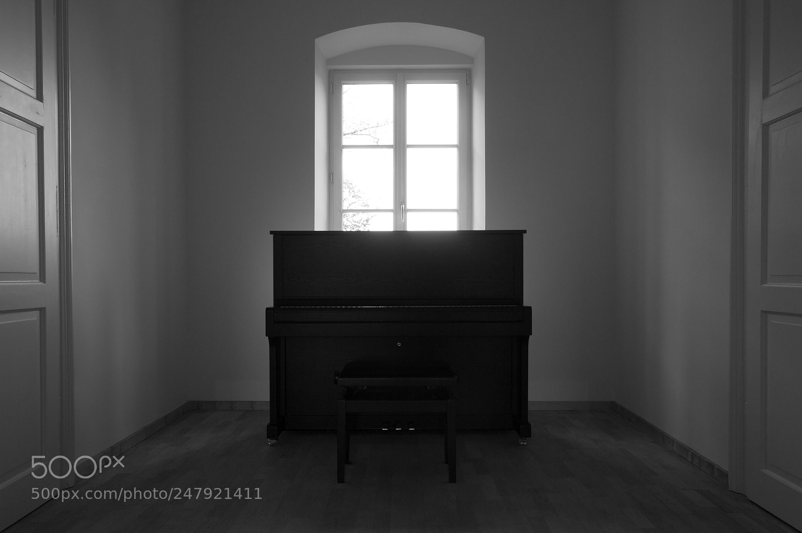 Canon EOS 60D sample photo. Can you hear the photography