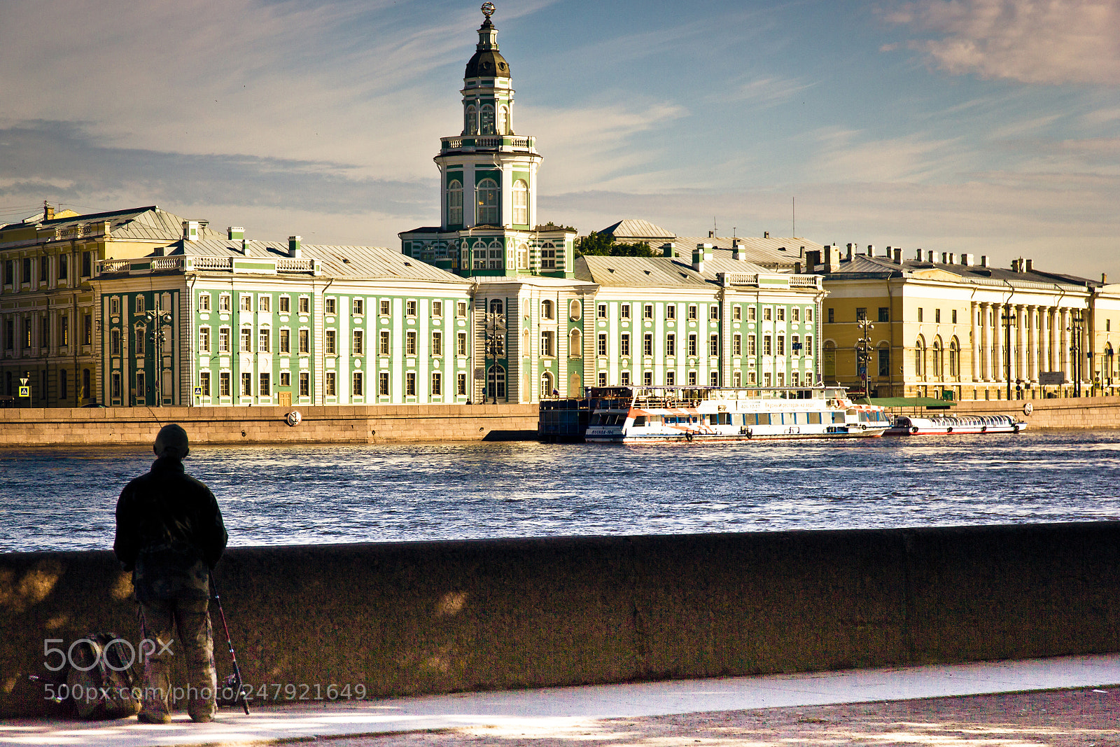 Canon EOS 550D (EOS Rebel T2i / EOS Kiss X4) sample photo. Neva river photography