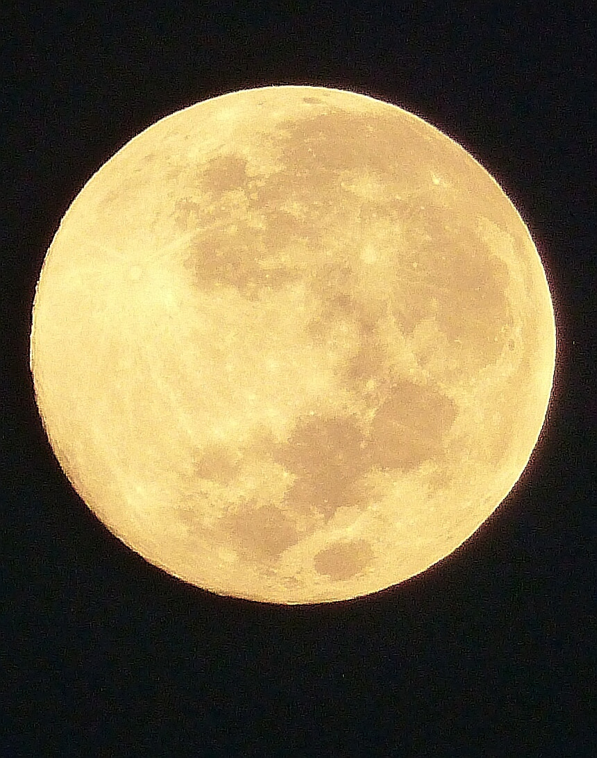 Panasonic Lumix DMC-FZ60 (Lumix DMC-FZ62) sample photo. Luna llena amaneciendo photography
