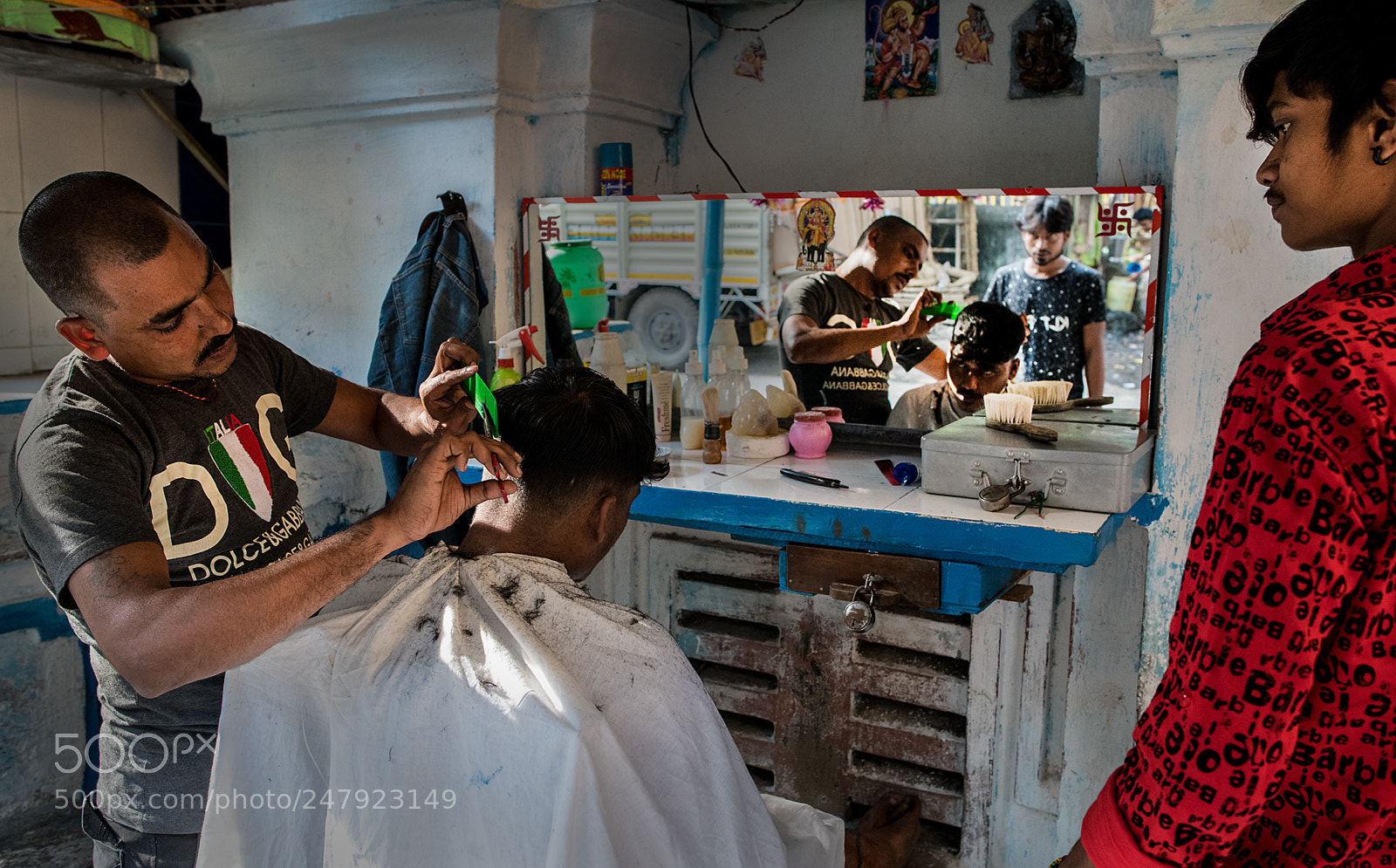 Nikon D850 sample photo. Watching the haircut. photography