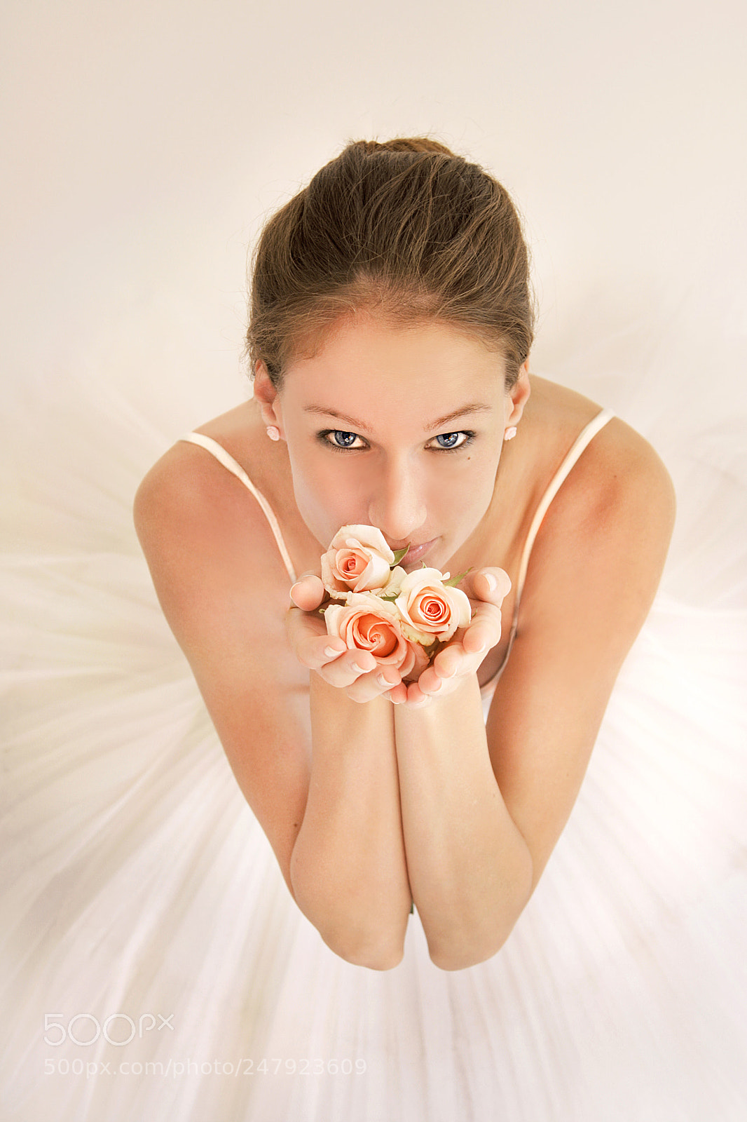 Canon EOS 1000D (EOS Digital Rebel XS / EOS Kiss F) sample photo. Ballerina photography
