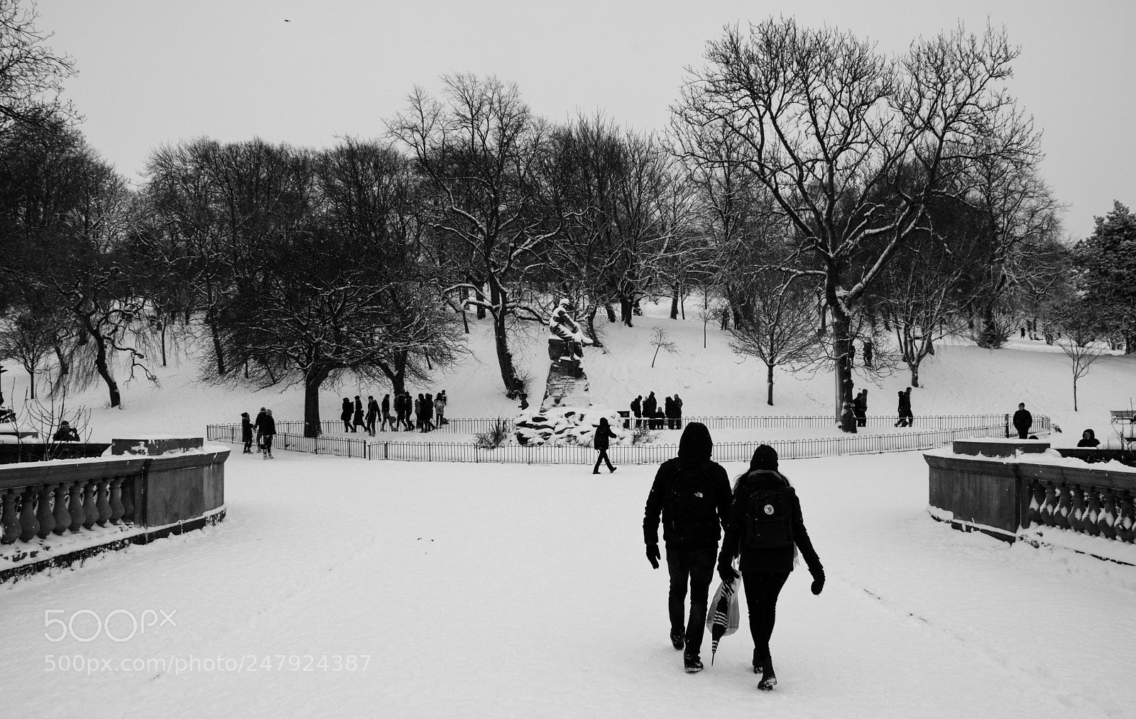 Nikon D7200 sample photo. "snowy kelvingrove park" photography