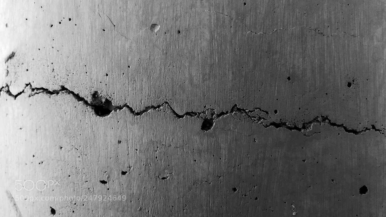 Apple iPhone 8 Plus sample photo. The crack photography