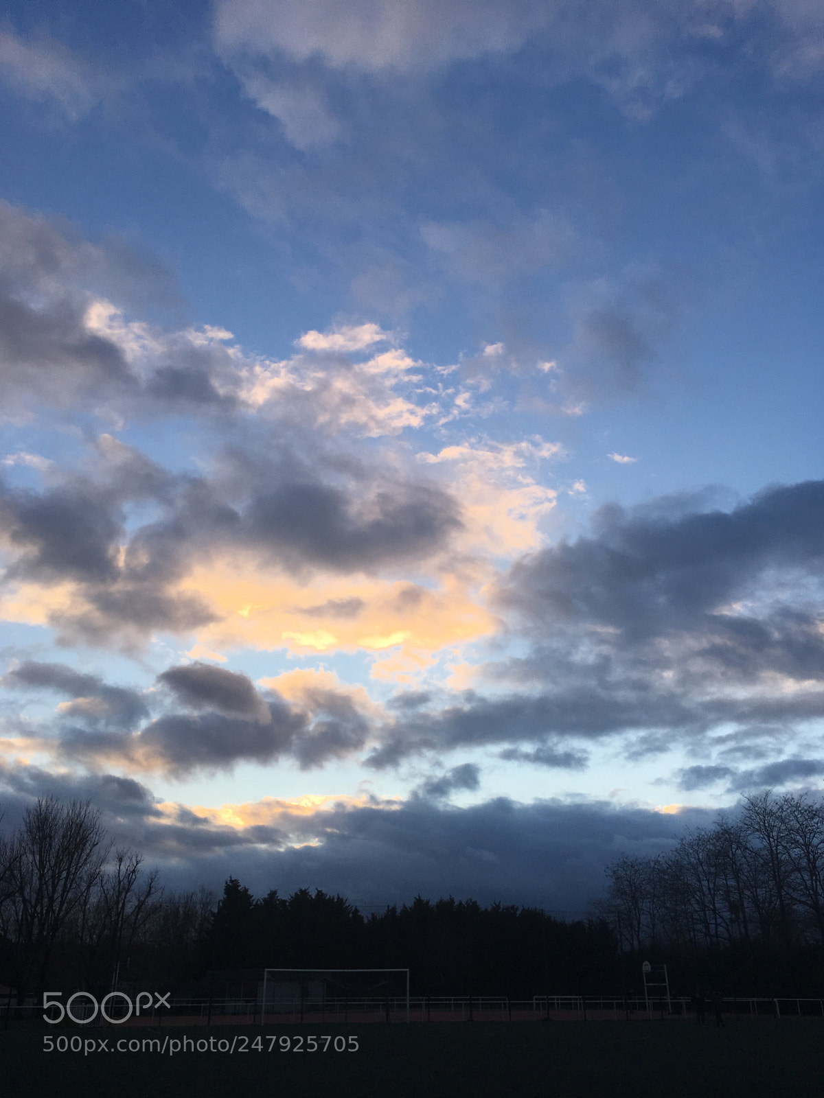 Apple iPhone SE sample photo. Sky ? photography