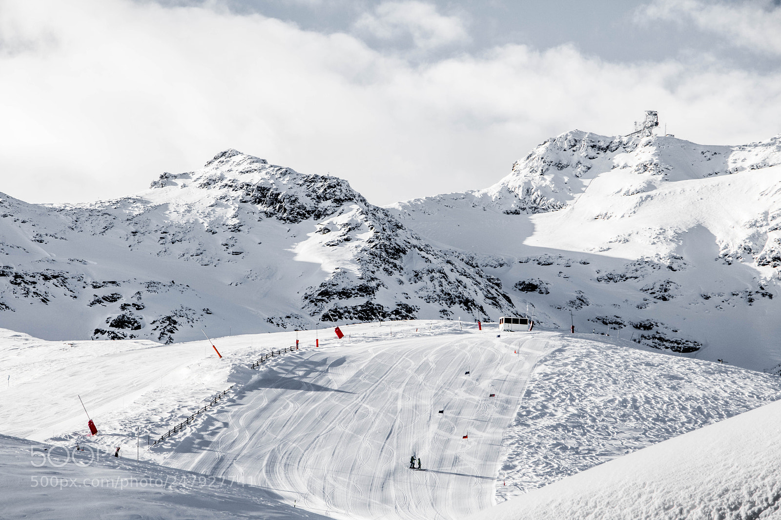 Canon EOS 760D (EOS Rebel T6s / EOS 8000D) sample photo. Slope on val thorens photography