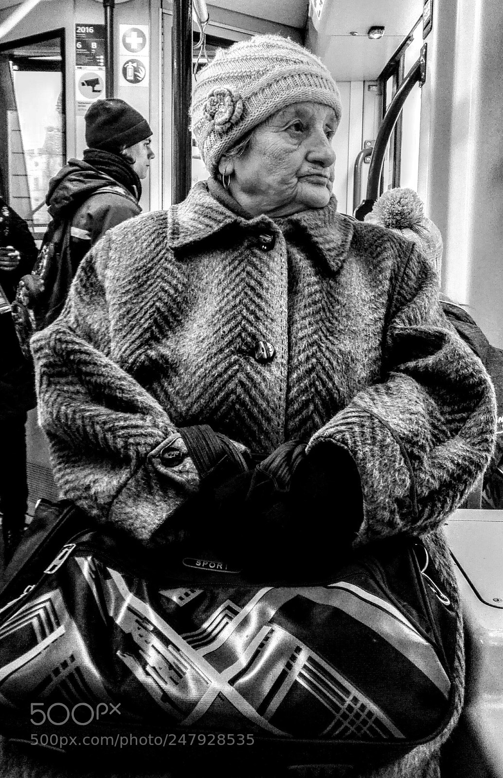 HUAWEI P8 Lite sample photo. Lady with a sportbag photography