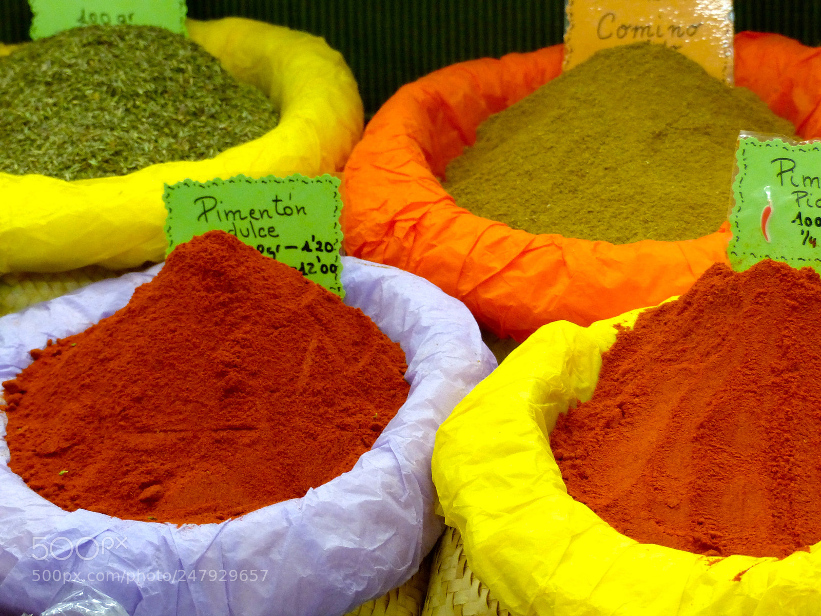 Panasonic Lumix DMC-FZ200 sample photo. Cumin and paprika photography