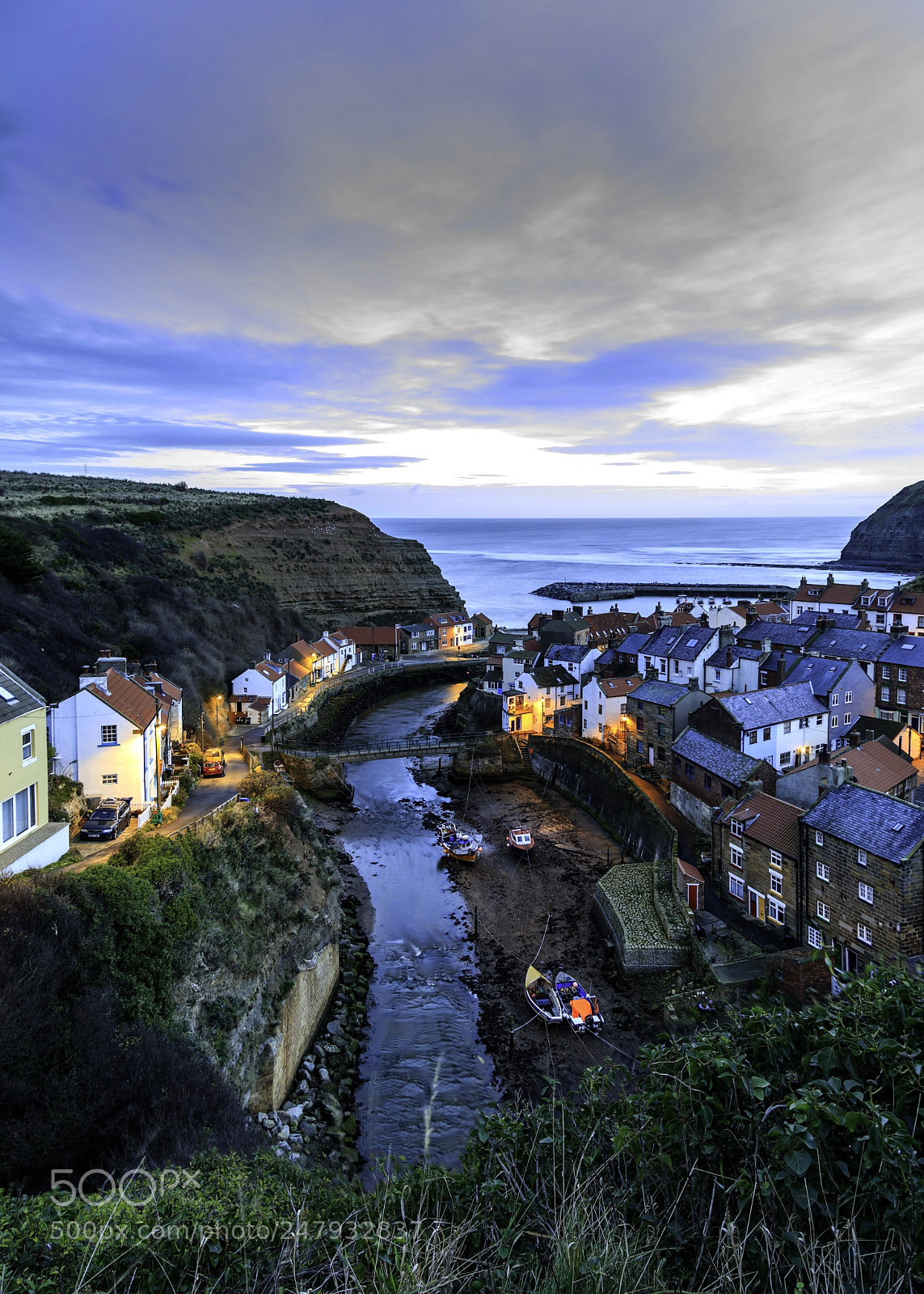 Canon EOS 5DS sample photo. Staithes at dawn photography