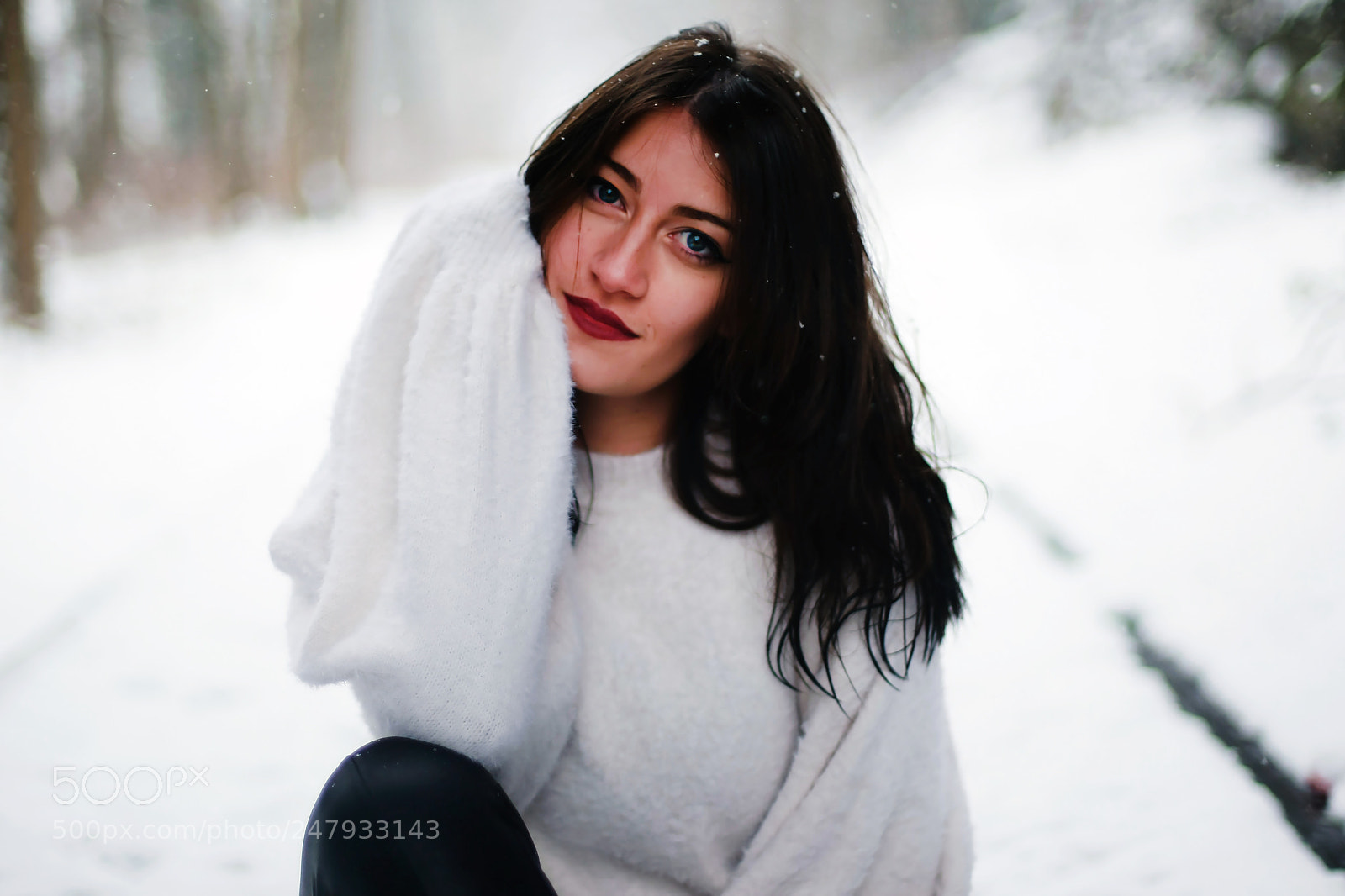 Canon EOS-1D Mark III sample photo. Fluffy. photography