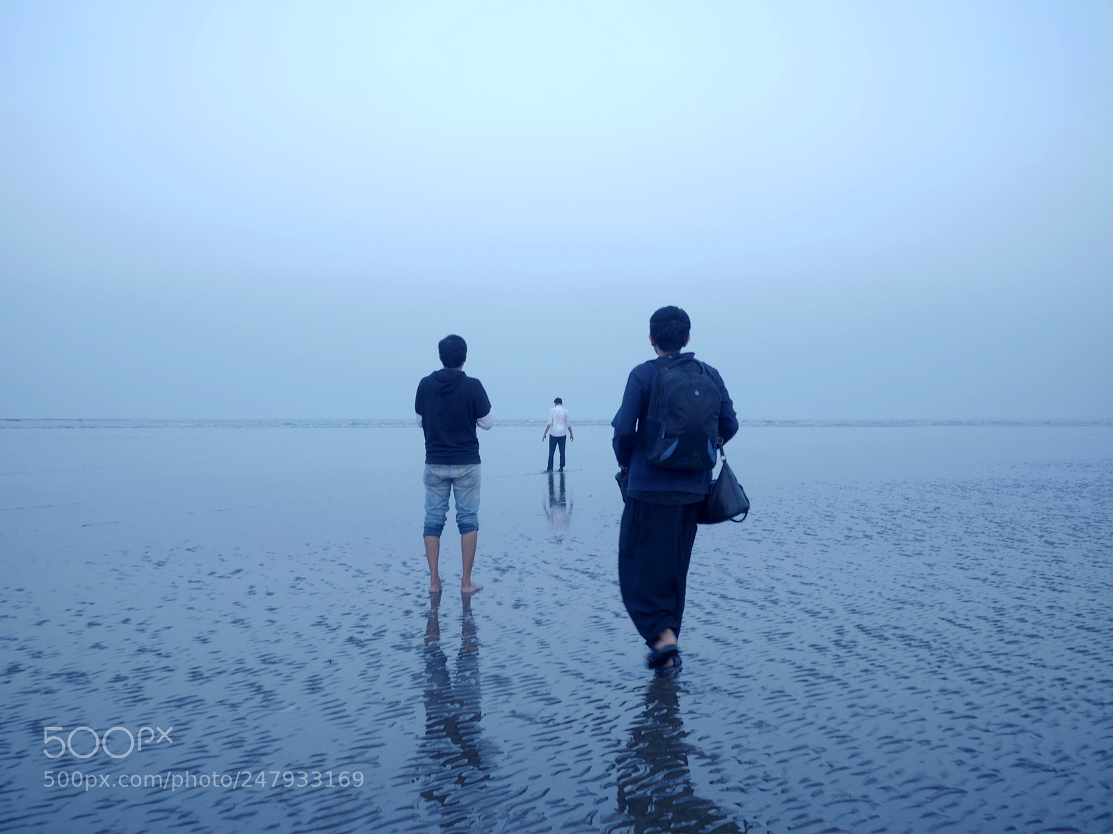 Panasonic Lumix DMC-GH4 sample photo. Walking on water photography