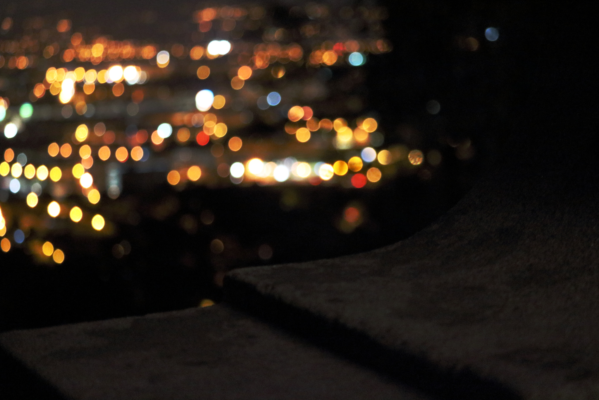 Canon EF-S 55-250mm F4-5.6 IS STM sample photo. City lights photography
