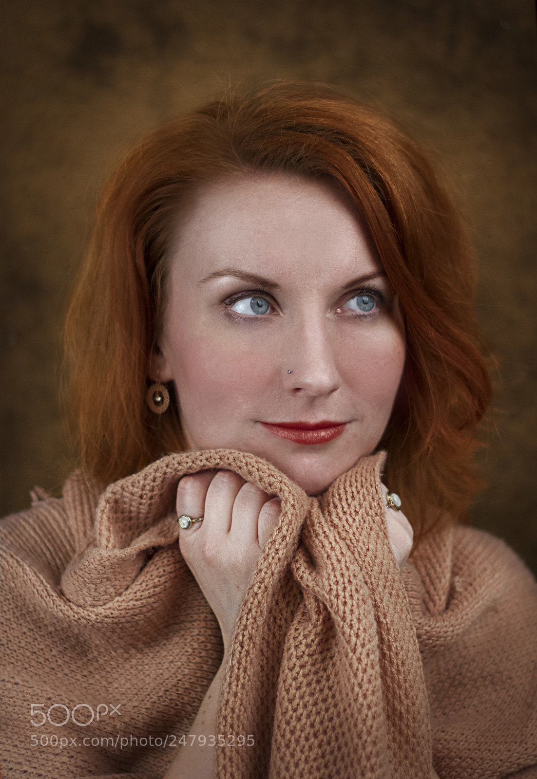 Canon EOS 7D sample photo. Girl whit a scarf photography
