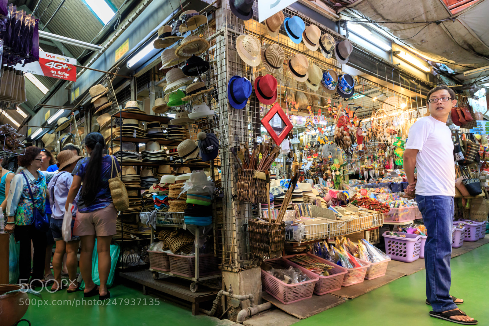 Canon EOS 6D Mark II sample photo. Market cross  photography