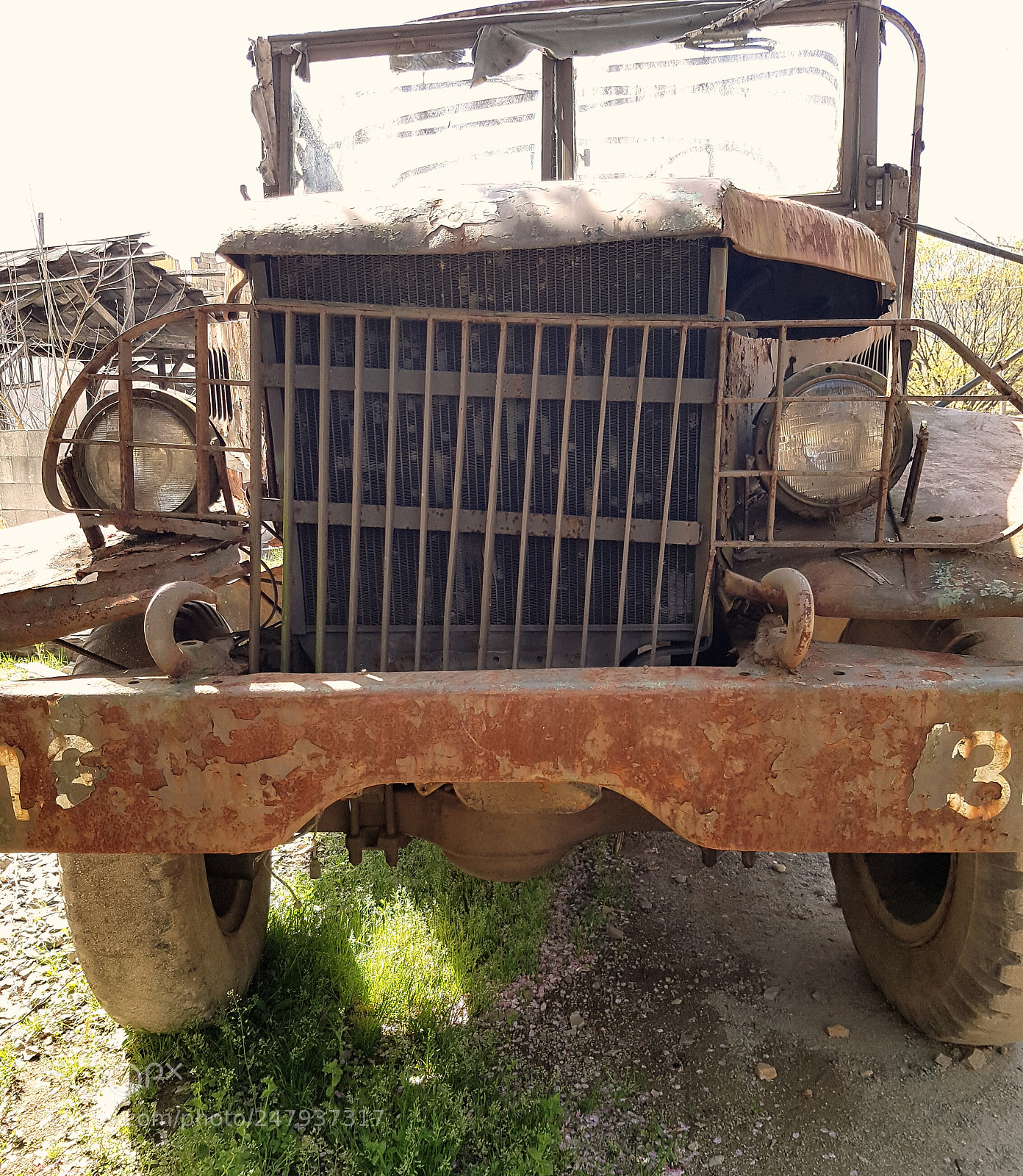 Samsung Galaxy S7 sample photo. Rusty military truck photography