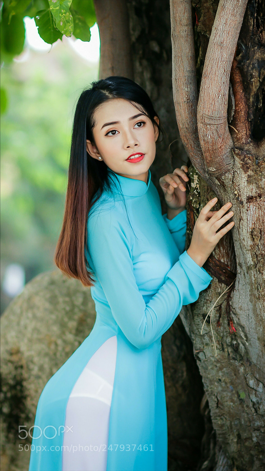 Canon EOS 60D sample photo. Long dress photography