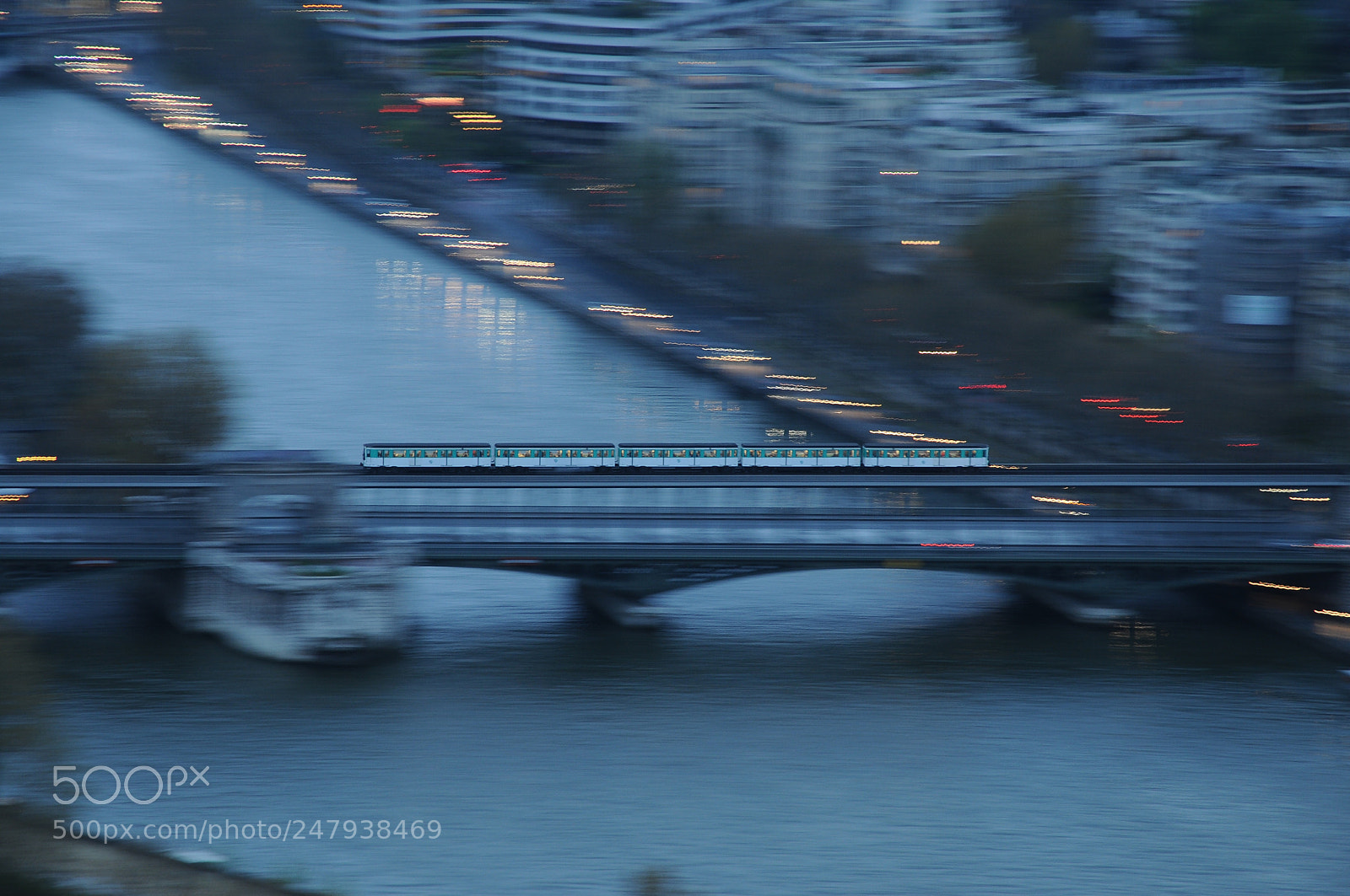 Nikon D300 sample photo. Passage du metro sur photography