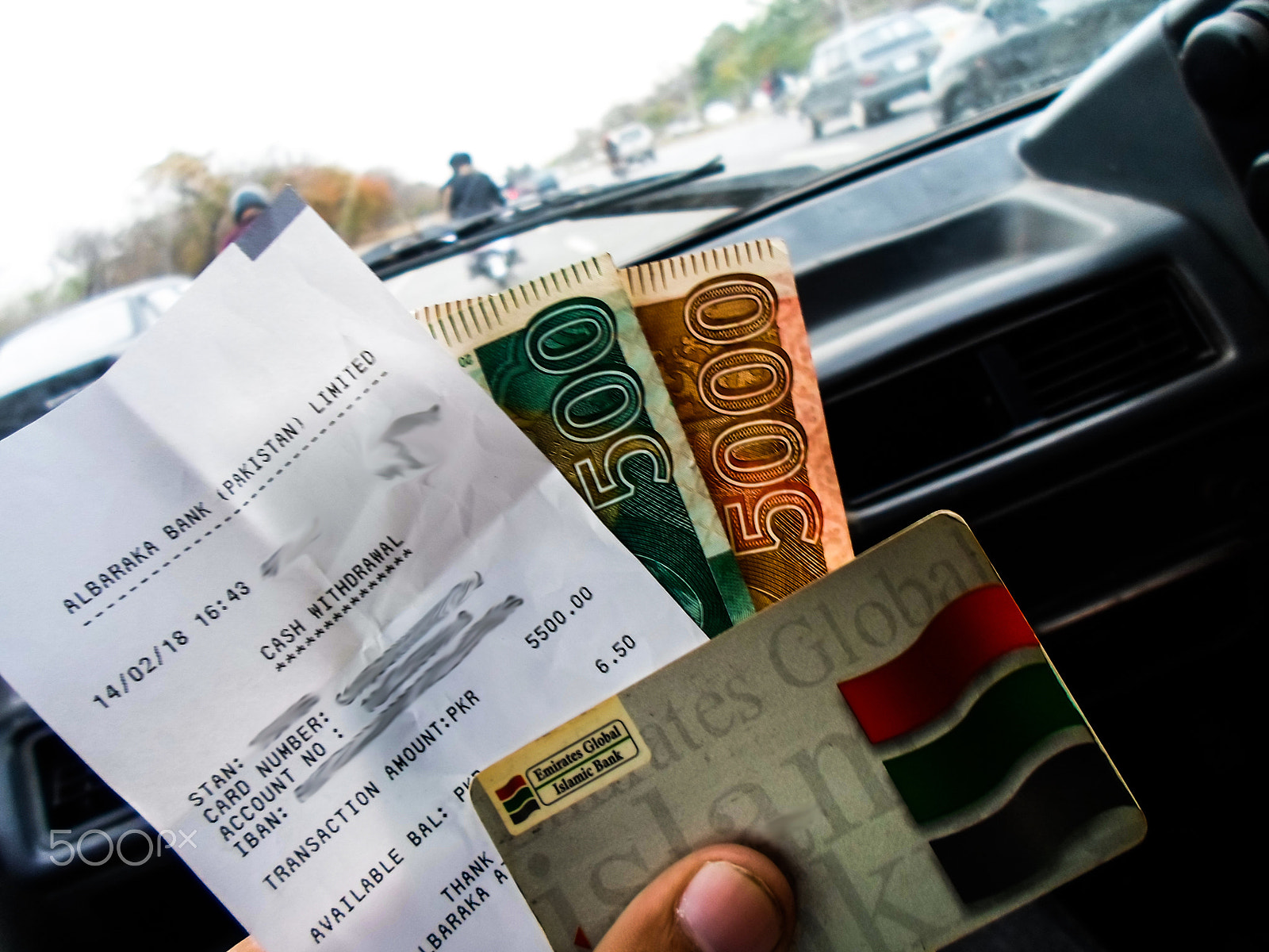 Samsung ST66 / ST68 sample photo. Cash money from atm photography