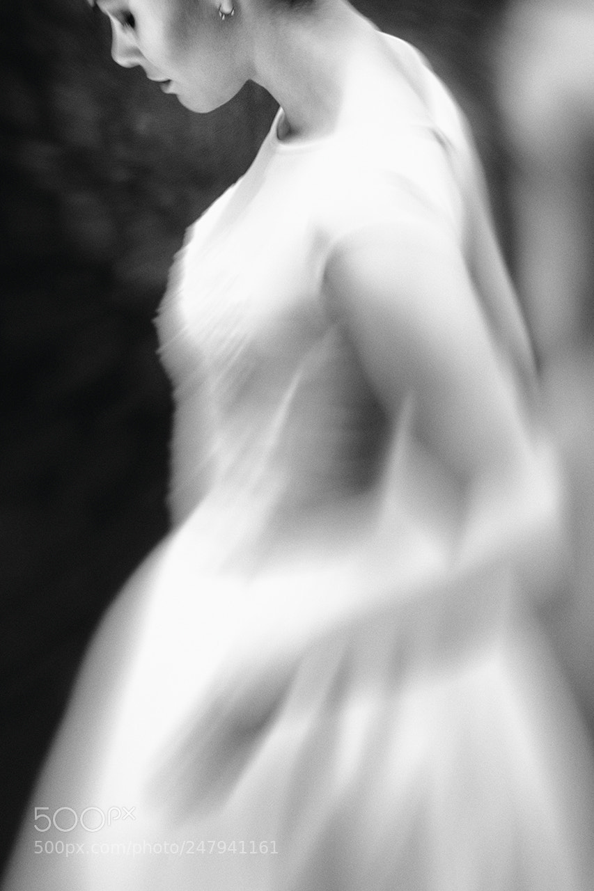 Fujifilm X-Pro2 sample photo. Portrait of woman in photography