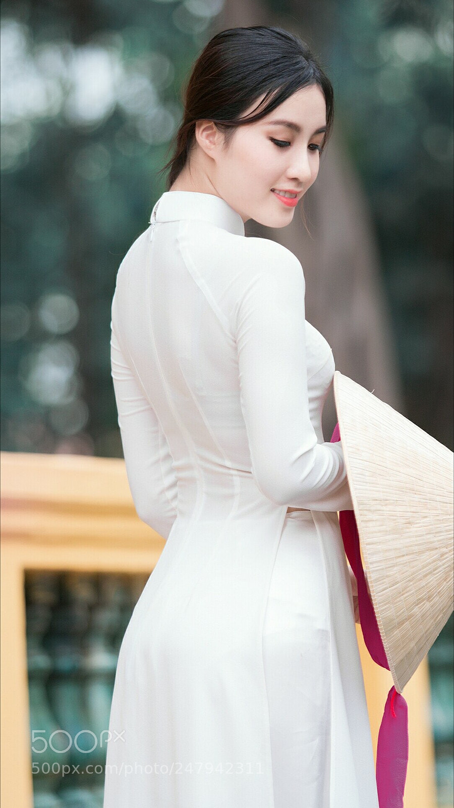 Canon EOS 60D sample photo. Long dress photography