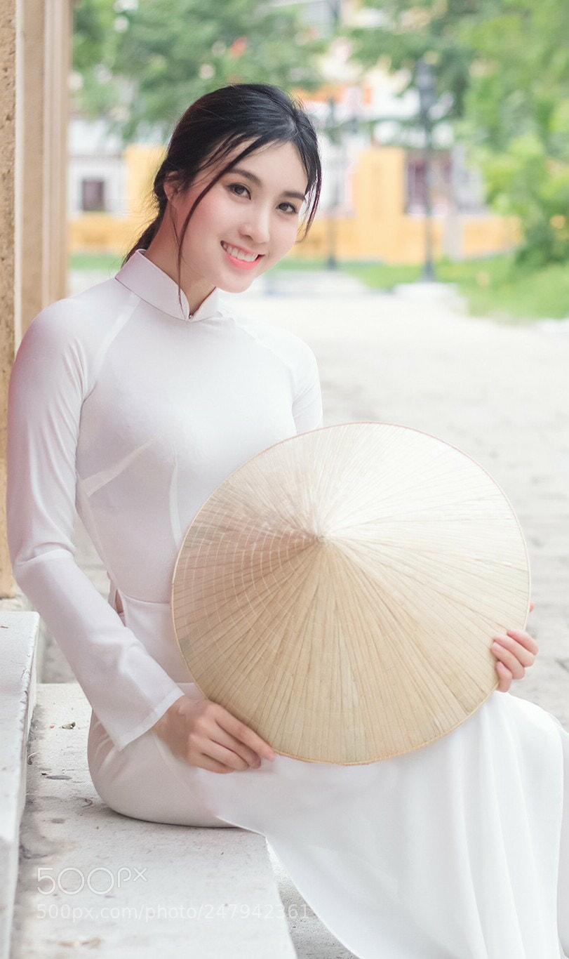 Canon EOS 60D sample photo. Long dress photography