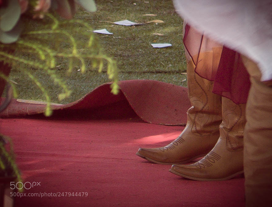 Canon EOS 7D Mark II sample photo. ...made for walking... photography