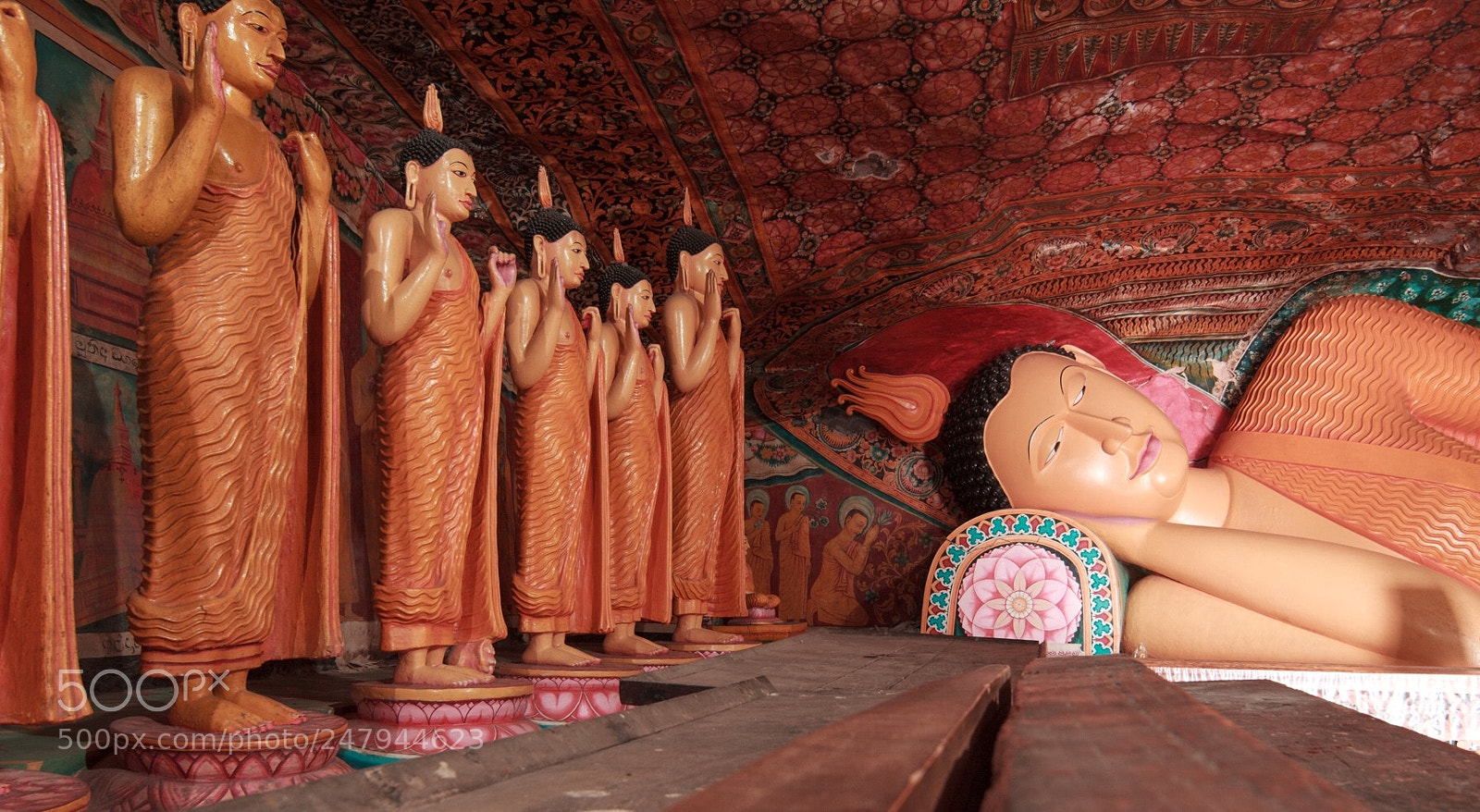 Canon EOS 60D sample photo. Through the temple of photography