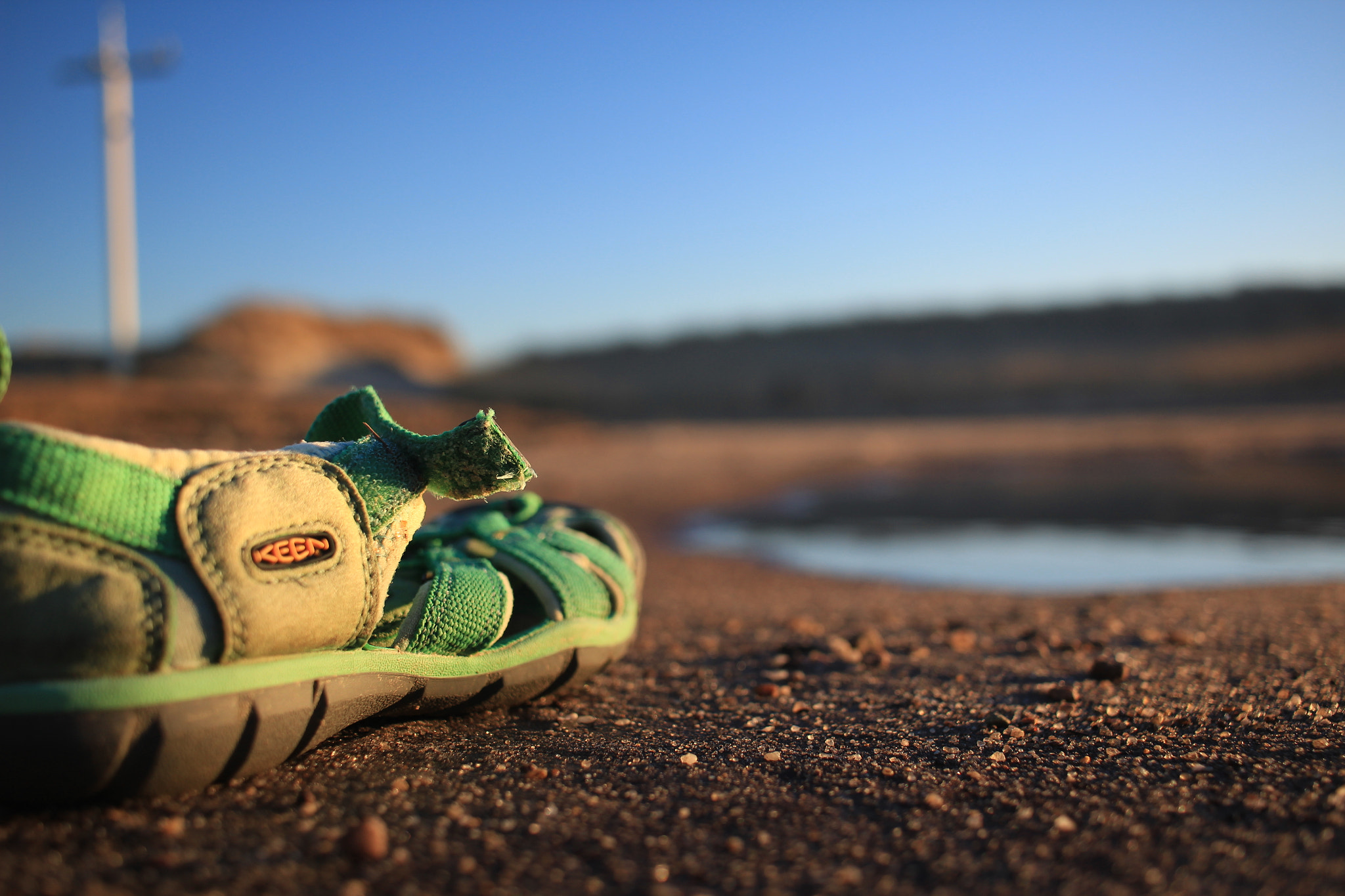 Canon EF-S 24mm F2.8 STM sample photo. Keen footwear photography