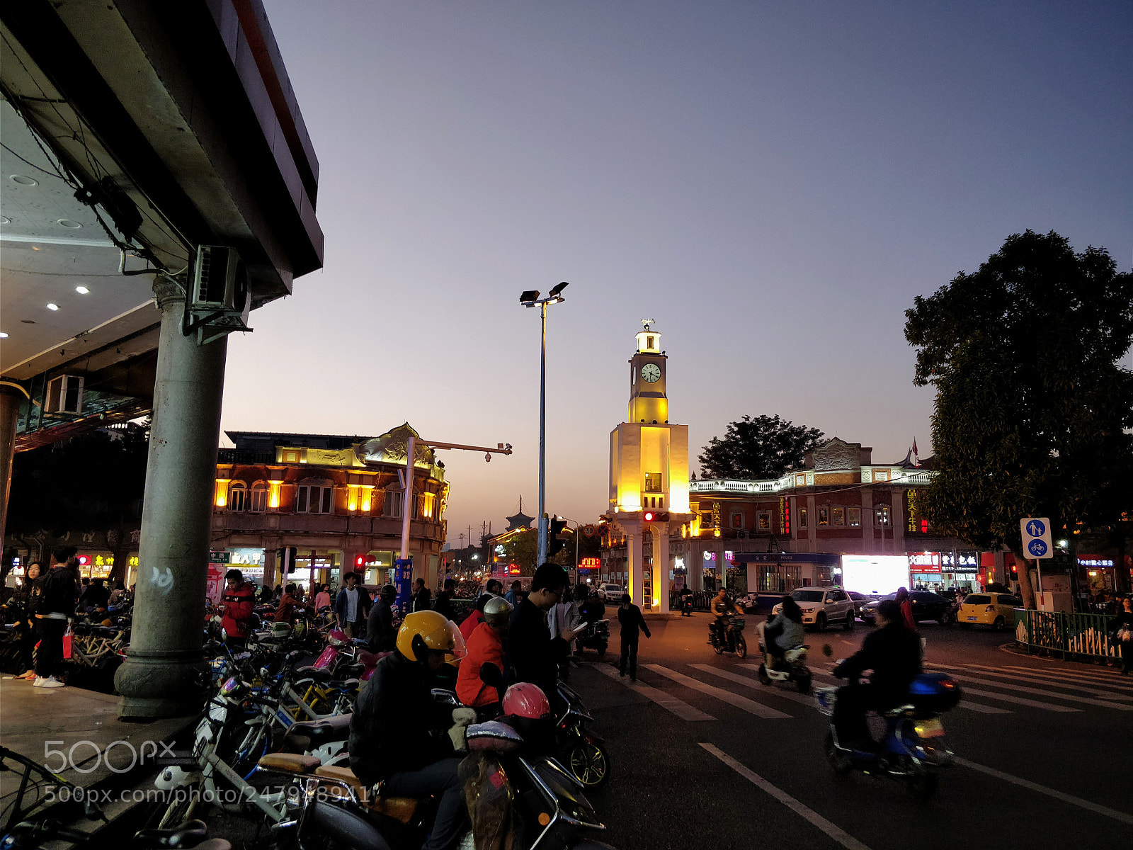 OnePlus 5T sample photo. The bell tower at photography