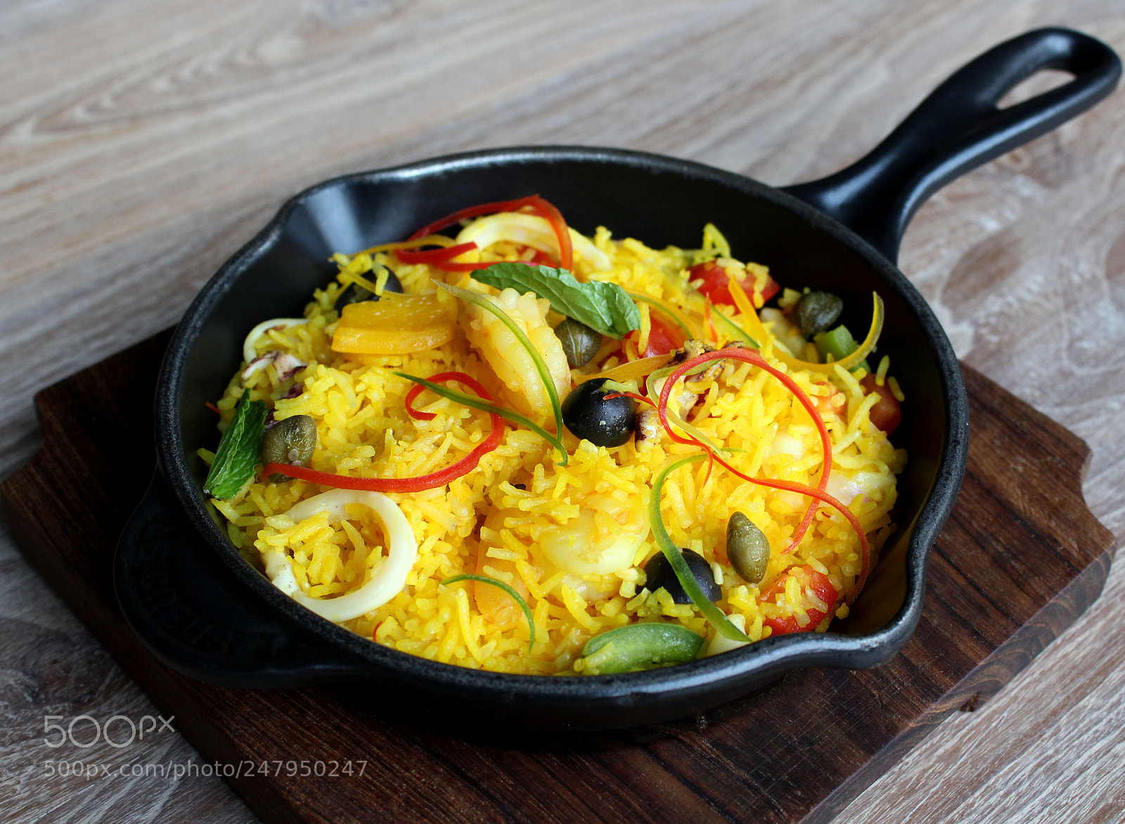 Canon EOS 700D (EOS Rebel T5i / EOS Kiss X7i) sample photo. Rice with prawns & squid photography